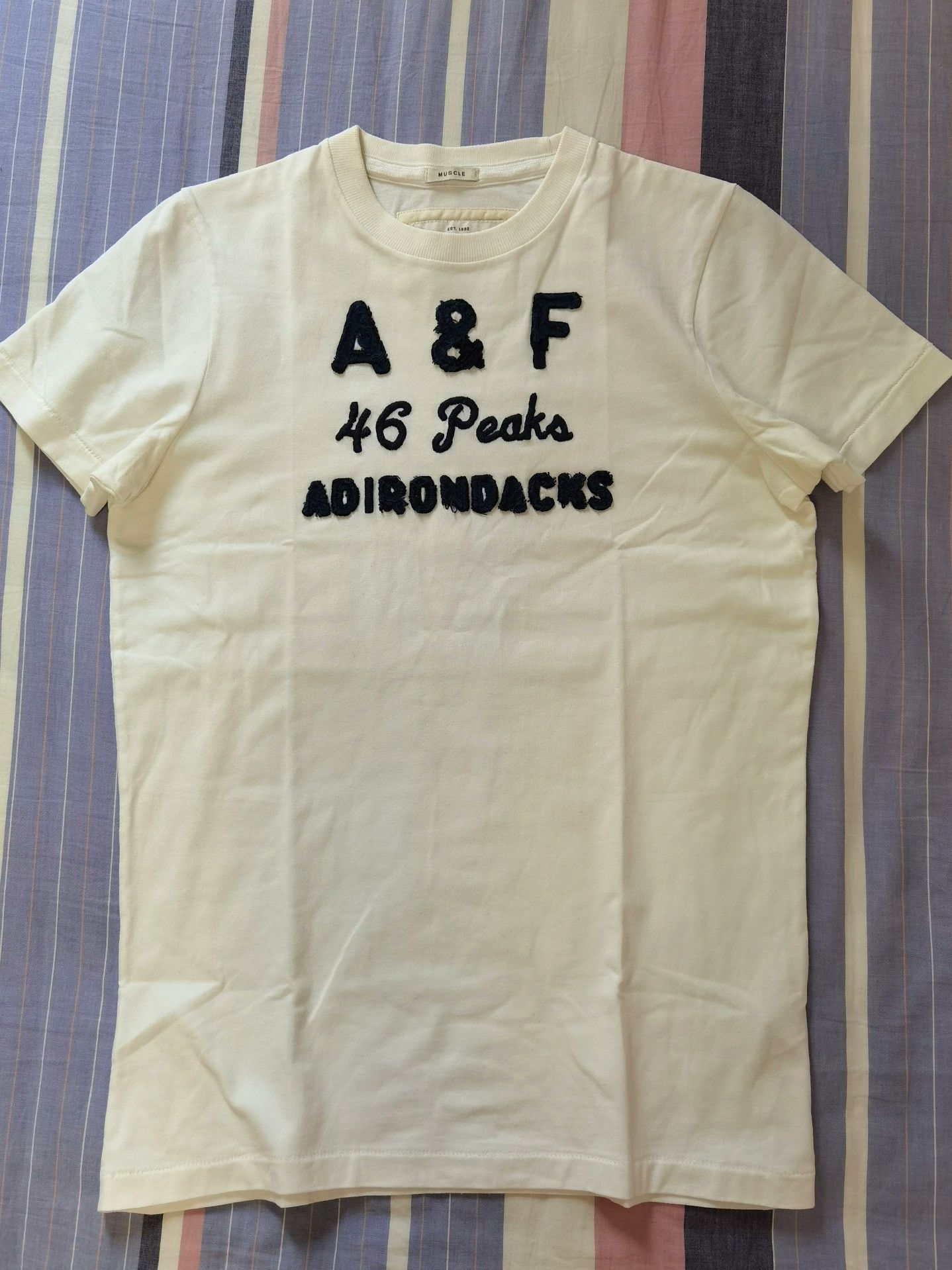 Abercrombie & Fitch Abercrombie 2011 Vintage Cotton Short Sleeve T-Shirt Size US M / EU 48-50 / 2 - 1 Thumbnail
