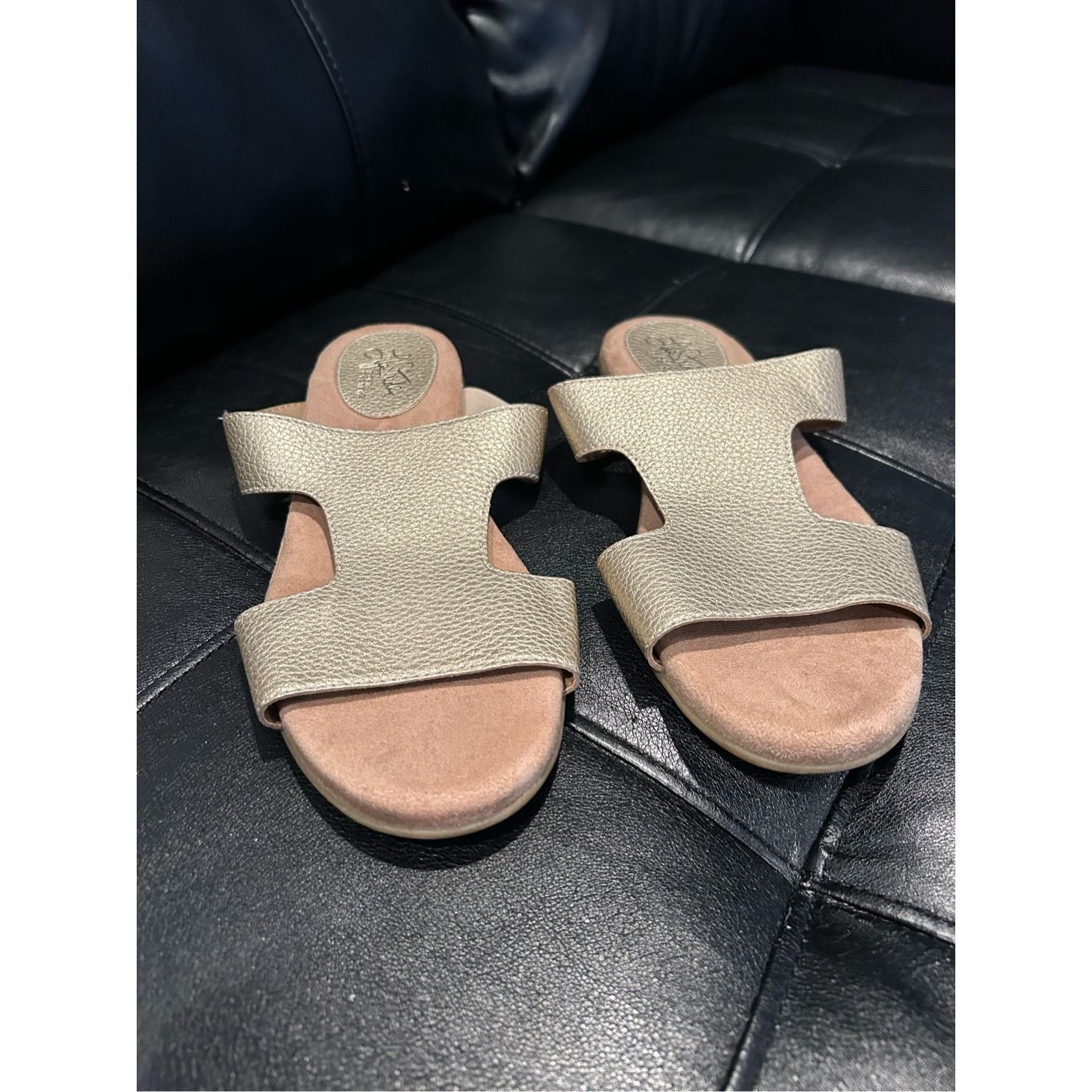 Other Life Stride Soft System Gold Slip on Flat Comfort Sandals. S Size US 9.5 / IT 39.5 - 1 Thumbnail