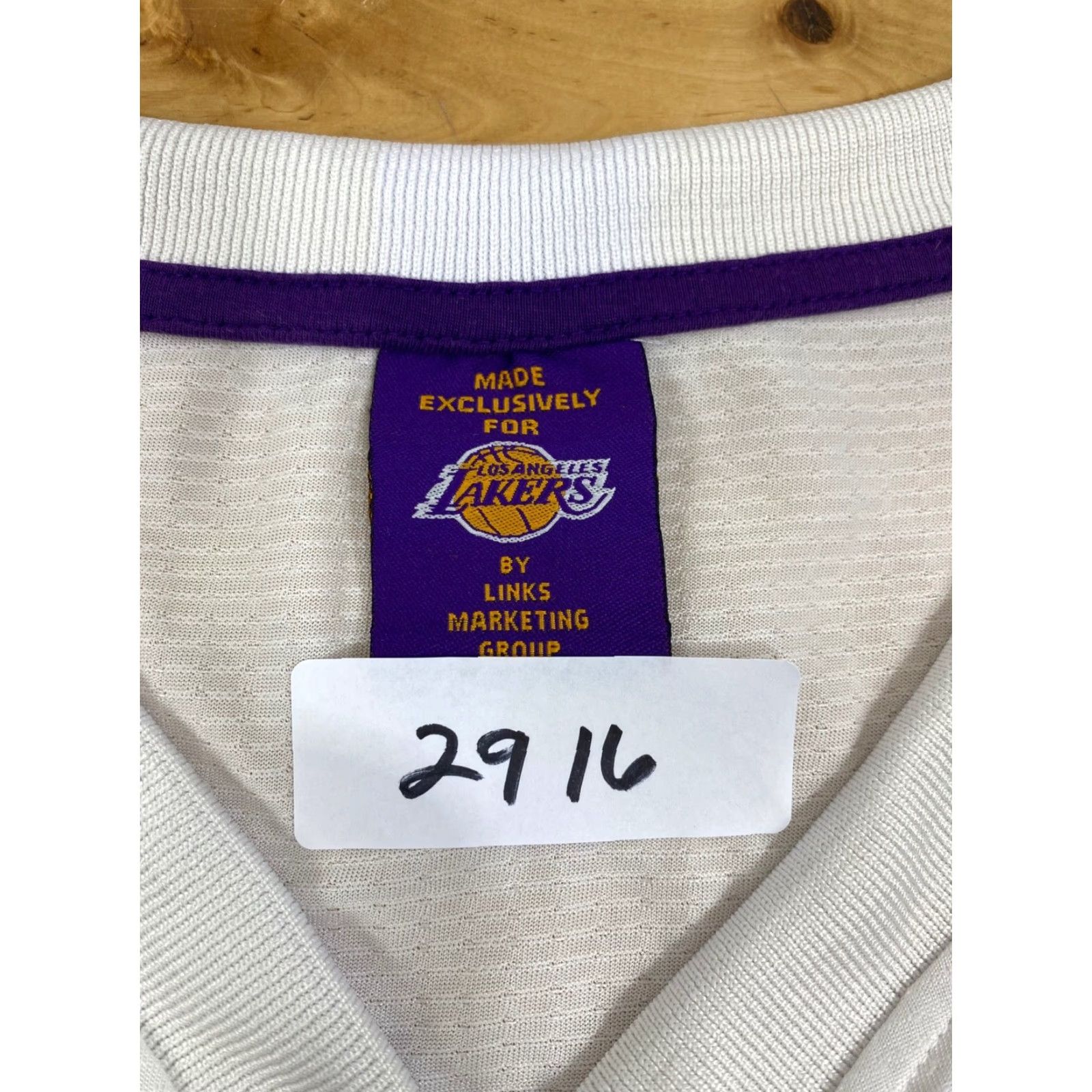 Vintage VINTAGE Los Angeles Lakers Jersey Tank Men's XL White Basketball Pullover Sleeveless 100% Polyester Size US XL / EU 56 / 4 - 3 Thumbnail