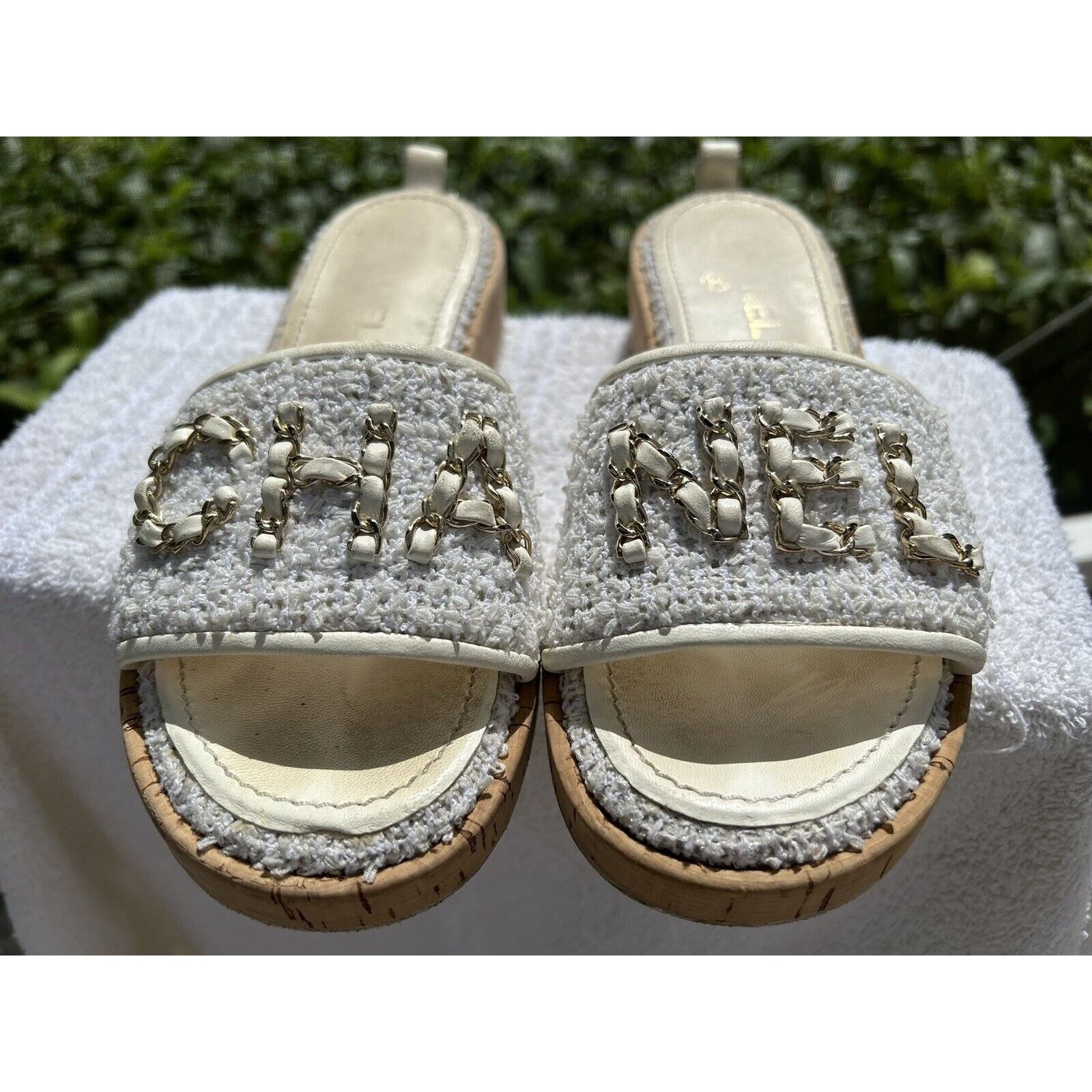 Chanel CHANEL 21C Signature White Chain Tweed Mules Slide Cork 39.5 Size US 9.5 / IT 39.5 - 4 Thumbnail