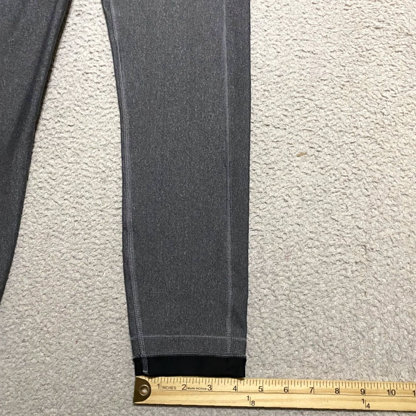 Under Armour Under Armour Womens Pants Gray Crop Heatgear Leggings Pull On Compression Size 32" / US 10 / IT 46 - 5 Thumbnail
