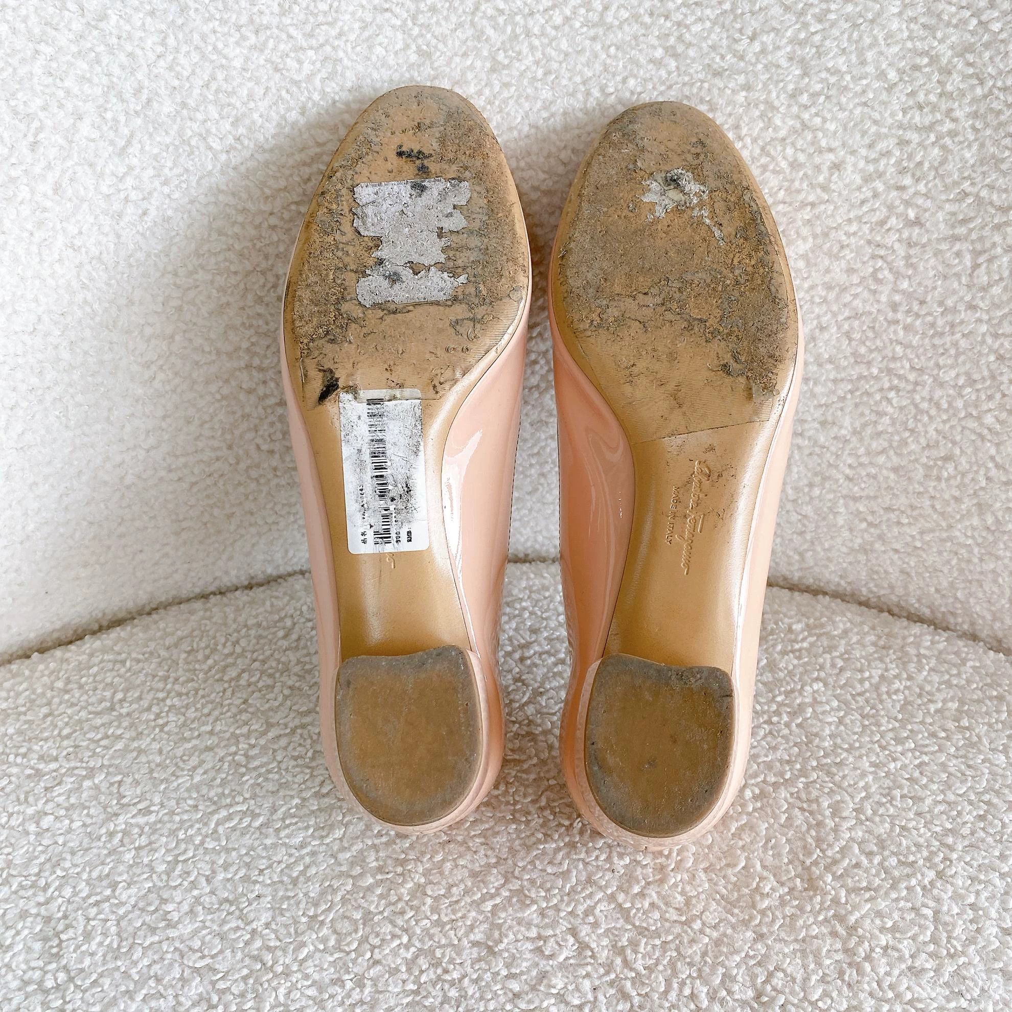 Salvatore Ferragamo Ferragamo Patent Leather Nude Low Heel Pumps US 6.5 1294 Size US 6.5 / IT 36.5 - 6 Thumbnail
