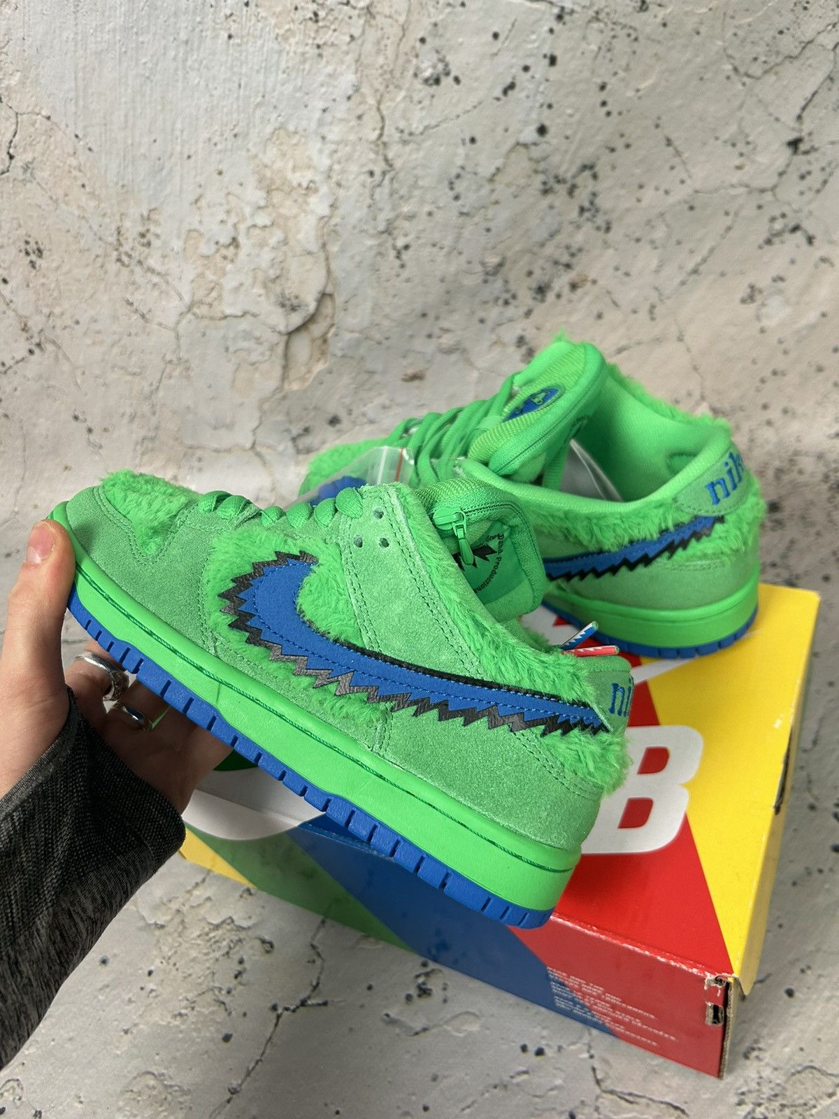 Nike Nike Dunk SB Grateful Dead Green Fluffy Sneakers Rare Hype Size US 5 / EU 37 - 3 Thumbnail