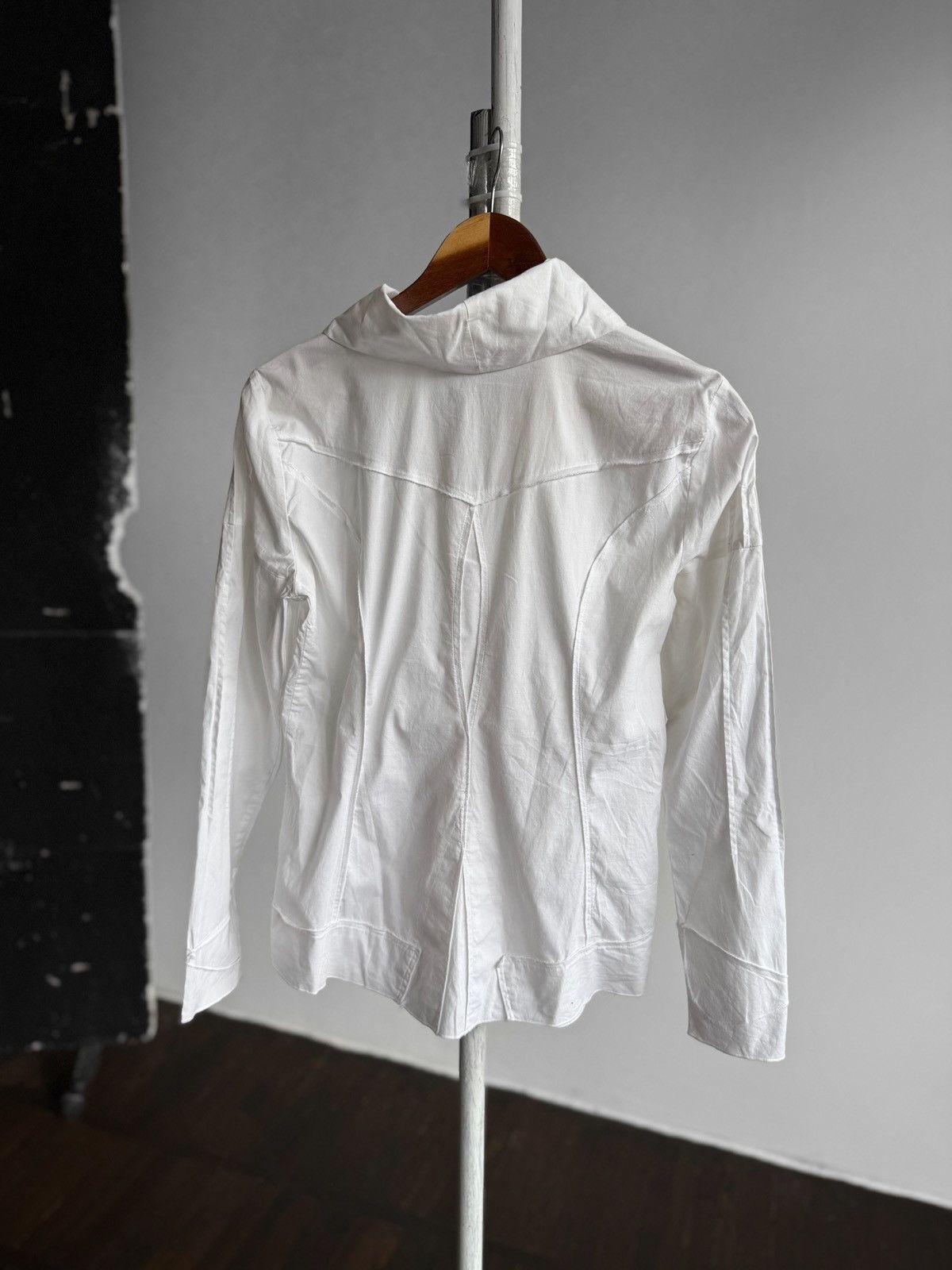 Elisa Cavaletti Elisa Cavaletti Italy Womens White LS Button-Up Blouse Shirt Size M / US 6-8 / IT 42-44 - 2 Thumbnail