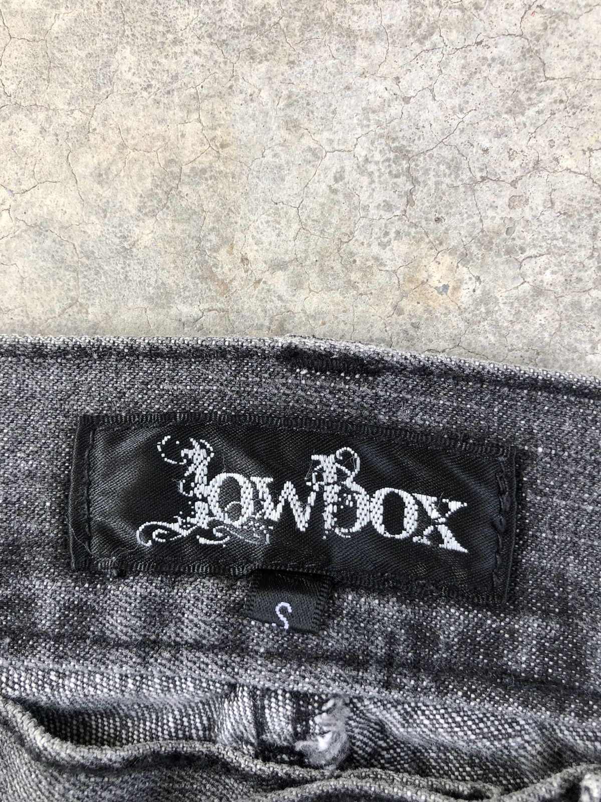 Who Decides War Japanese LOWBOX Flared Jeans Distressed Jeans Size US 30 / EU 46 - 20 Thumbnail