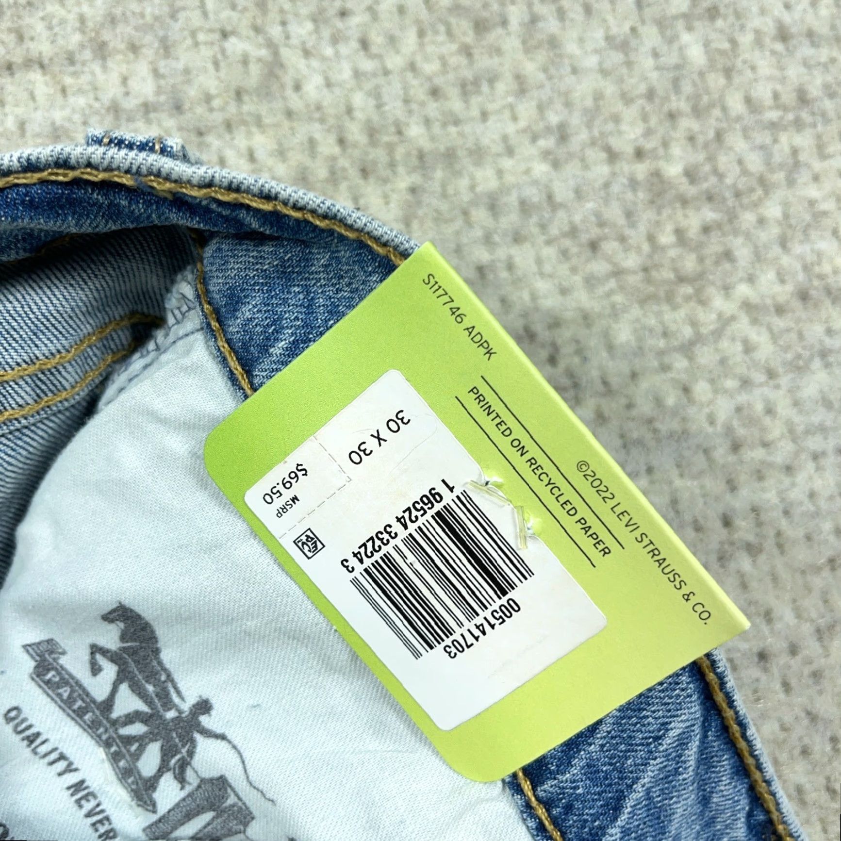 Levi's Levi's 514 Jeans Men 30x30 Straight Leg Medium Wash Stretch Distressed Denim Regular 5-Pocket Zipper Button Blue Size US 30 / EU 46 - 5 Thumbnail