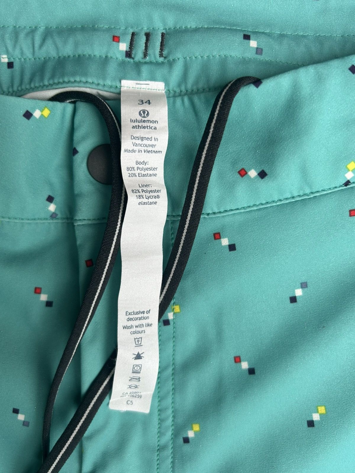 Lululemon Lululemon Men’s Board Shorts Geometric Surf Shorts Size 34 Size US 34 / EU 50 - 4 Thumbnail
