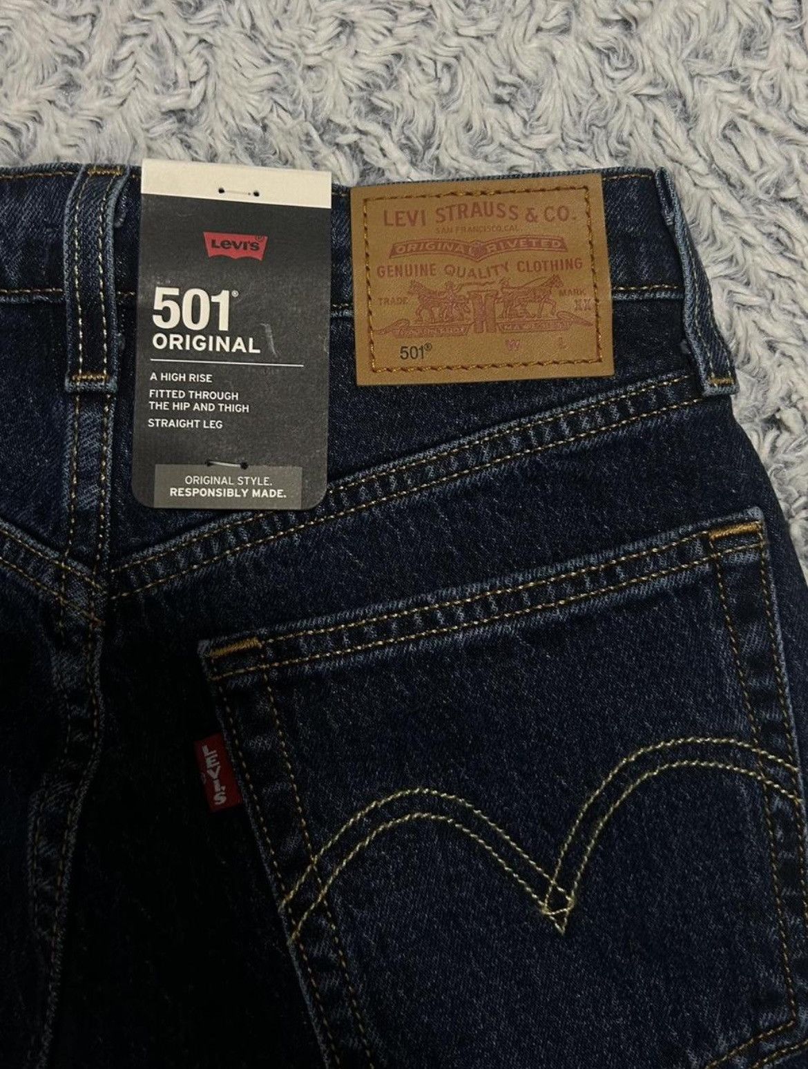 Levi's Levi's Premium 501® Original Straight Leg Jean (NWT) Size 24" / US 00 / IT 34 - 3 Thumbnail