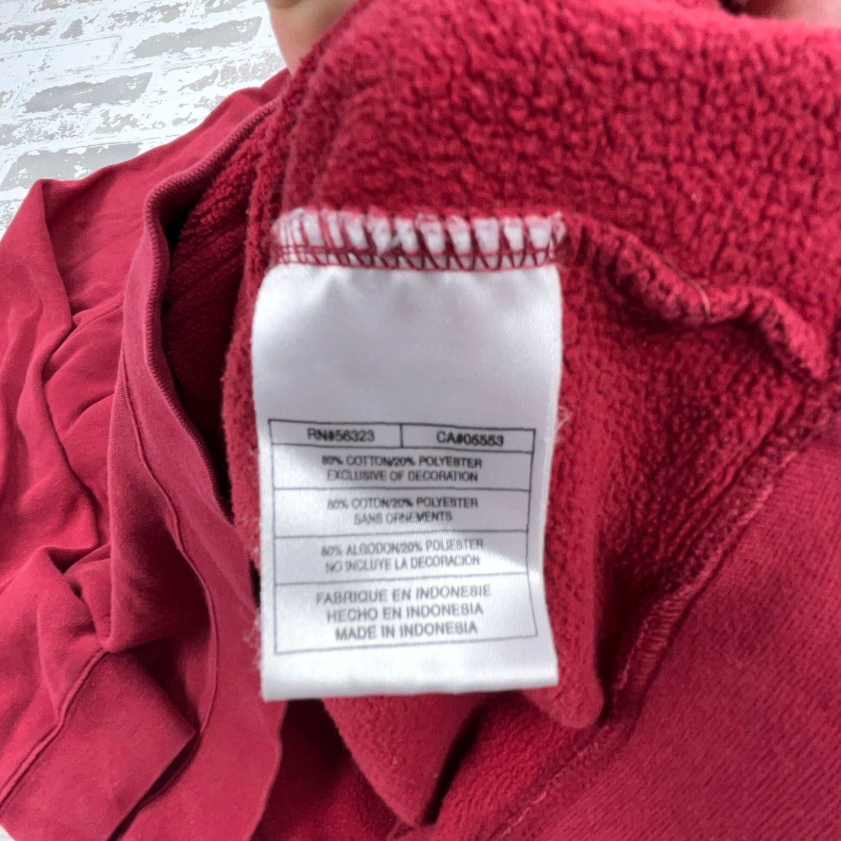 Nike VINTAGE Nike Hoodie Men L Red Y2K Sweatshirt Gray Tag Swoosh Size US L / EU 52-54 / 3 - 5 Thumbnail