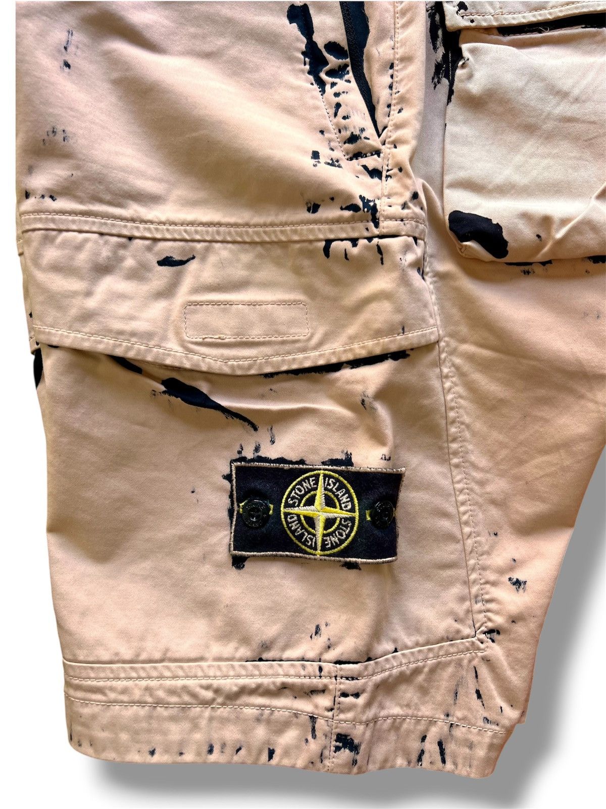 Stone Island Stone Island Hand Corrosion Cargo Shorts Type RE W30 Size US 30 / EU 46 - 8 Thumbnail