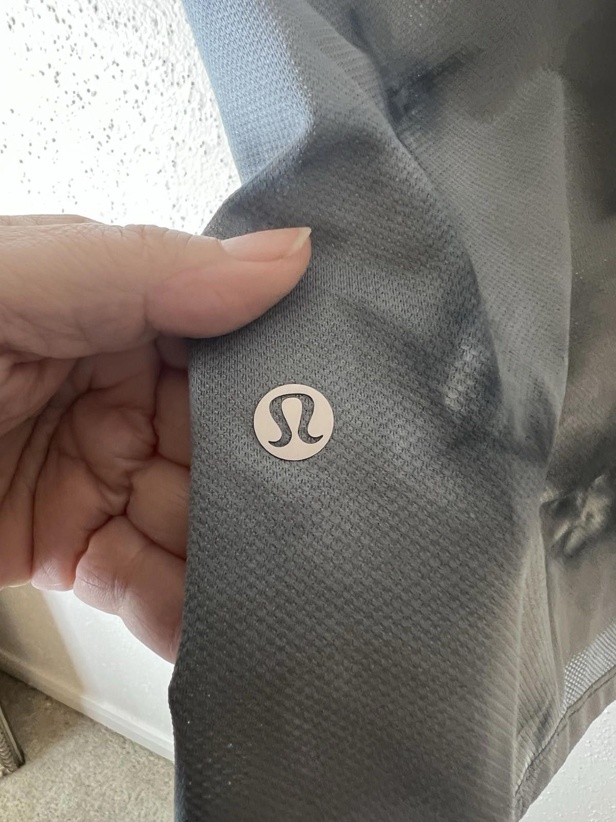 Designer Lululemon Relaxed Mesh Pocketed Size L White Black Size US L / EU 52-54 / 3 - 4 Thumbnail