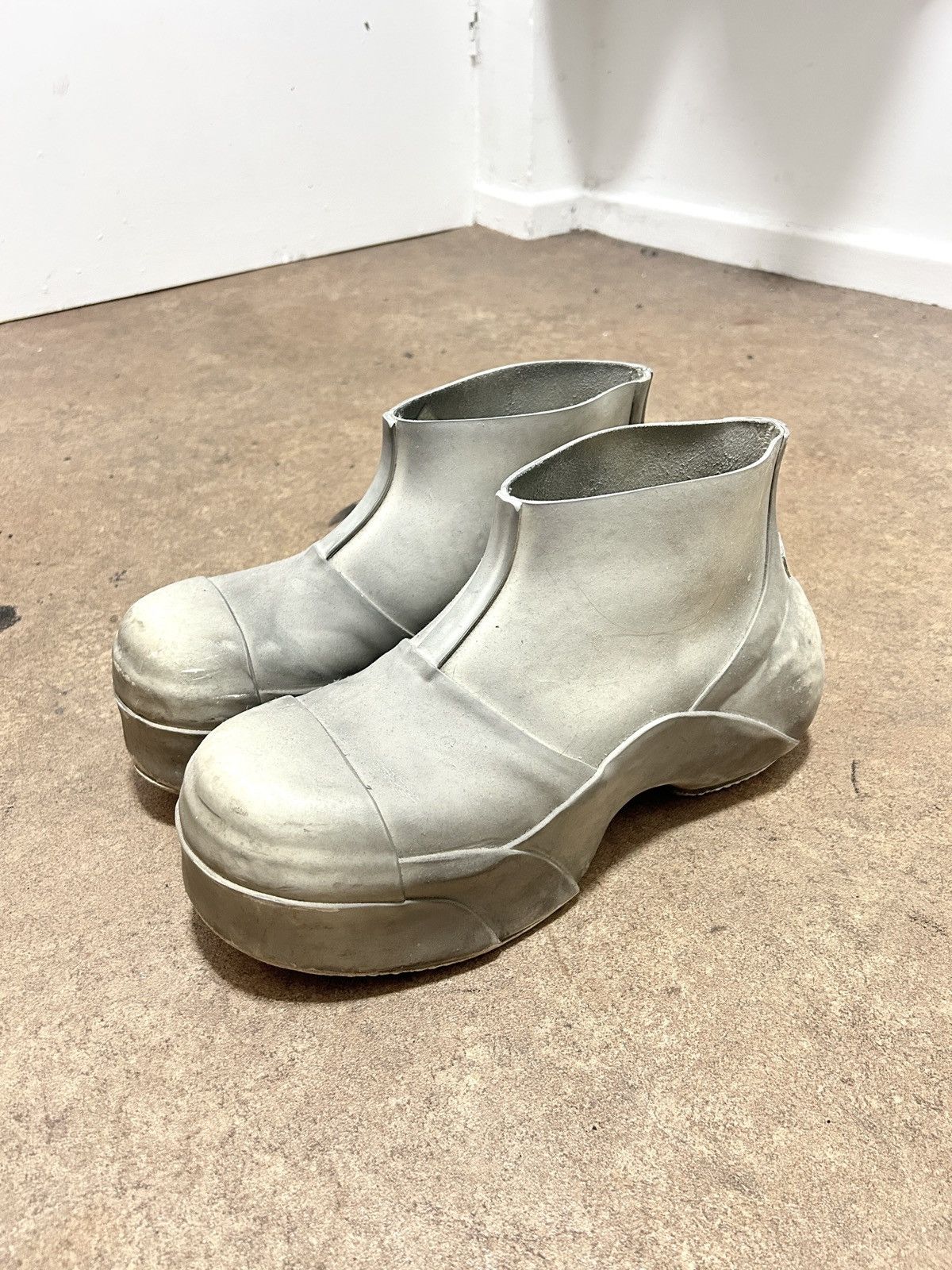 Givenchy Givenchy White Rain ‘Show’ Boot Size US 9 / EU 42 - 6 Thumbnail