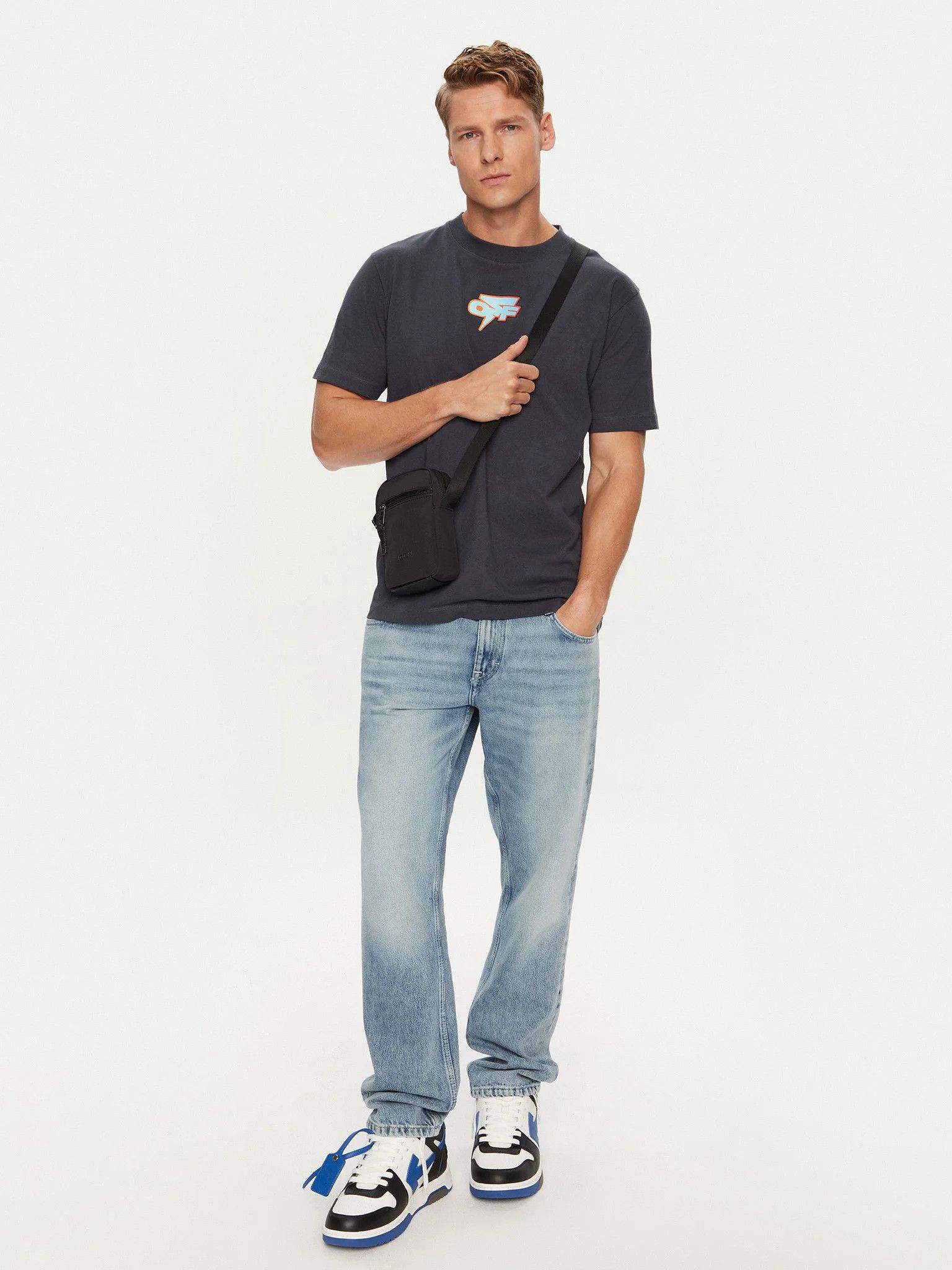 Off-White o1gr1nt1124 Degradé Thund Slim S/S T-Shirt in Outer Space Size US XS / EU 42 / 0 - 2 Thumbnail