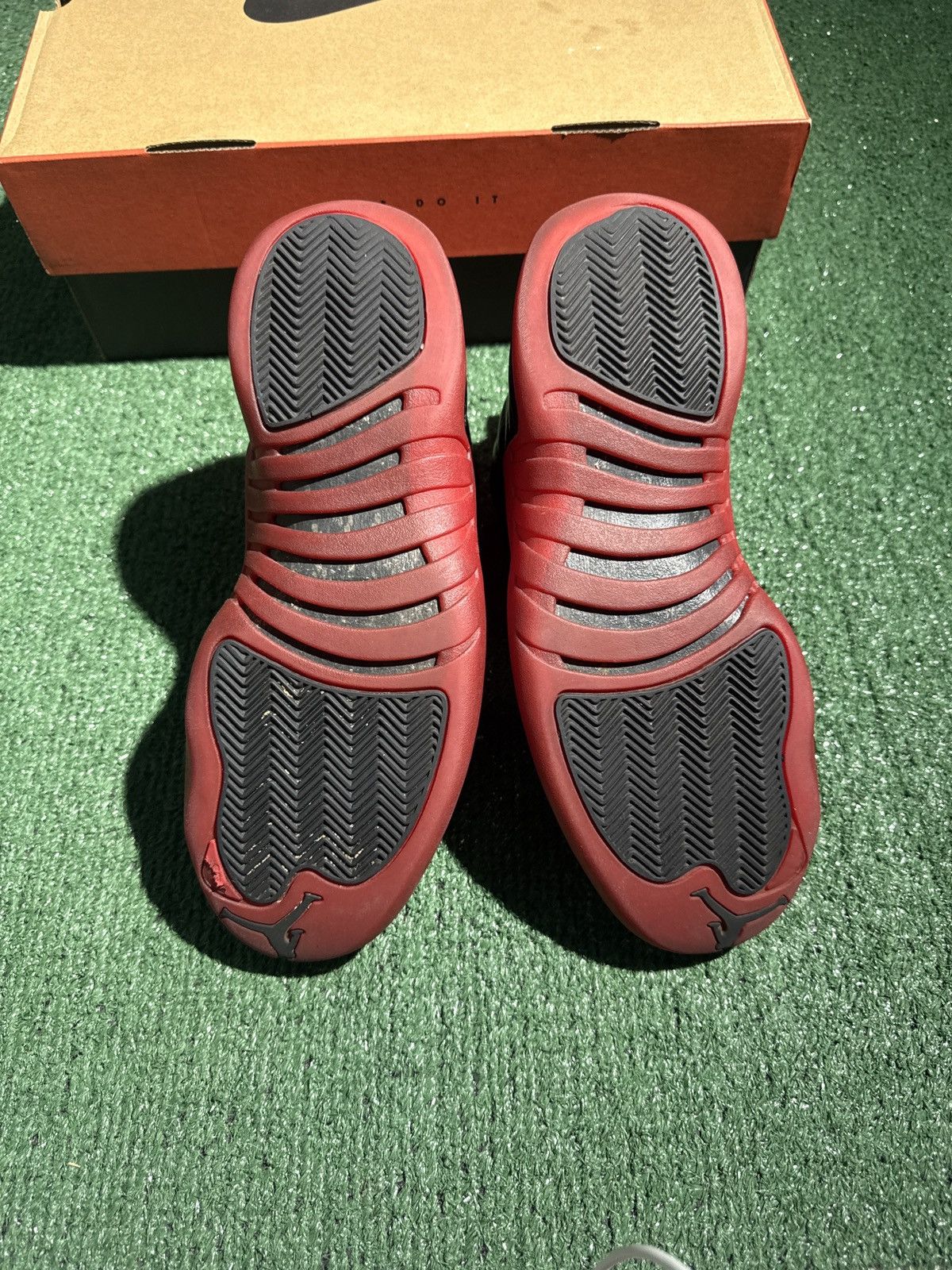 Jordan Brand Jordan 12 flu game 2025 Size US 9 / EU 42 - 5 Thumbnail