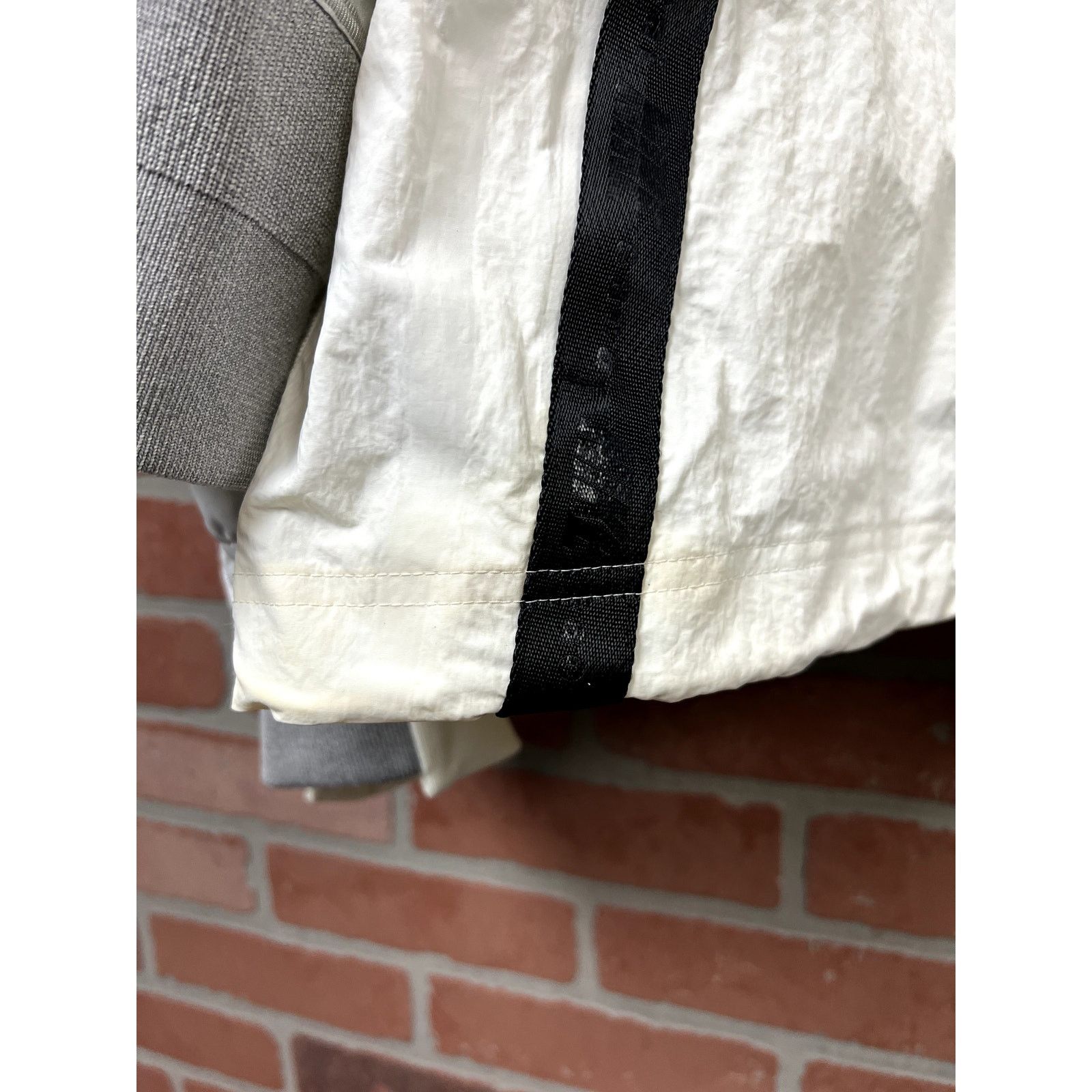 Nike Brand New Nike Sacai Layered Bomber Jacket Size US L / EU 52-54 / 3 - 6 Thumbnail