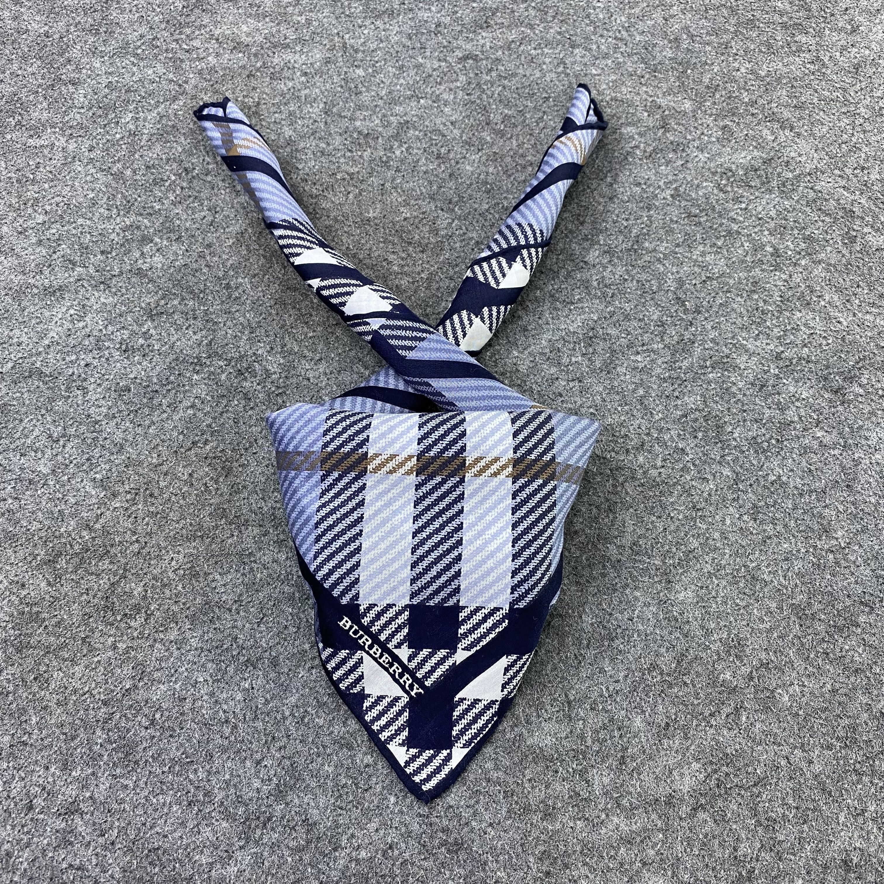 Burberry Burberry Handkerchief Neckerchief Bandana-B1930 Size ONE SIZE - 2 Thumbnail