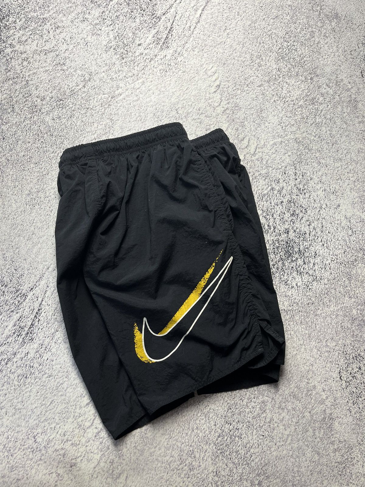 Nike Rare Vintage Nike Shorts Big Logo Y2K Size M Size US 32 / EU 48 - 17 Thumbnail