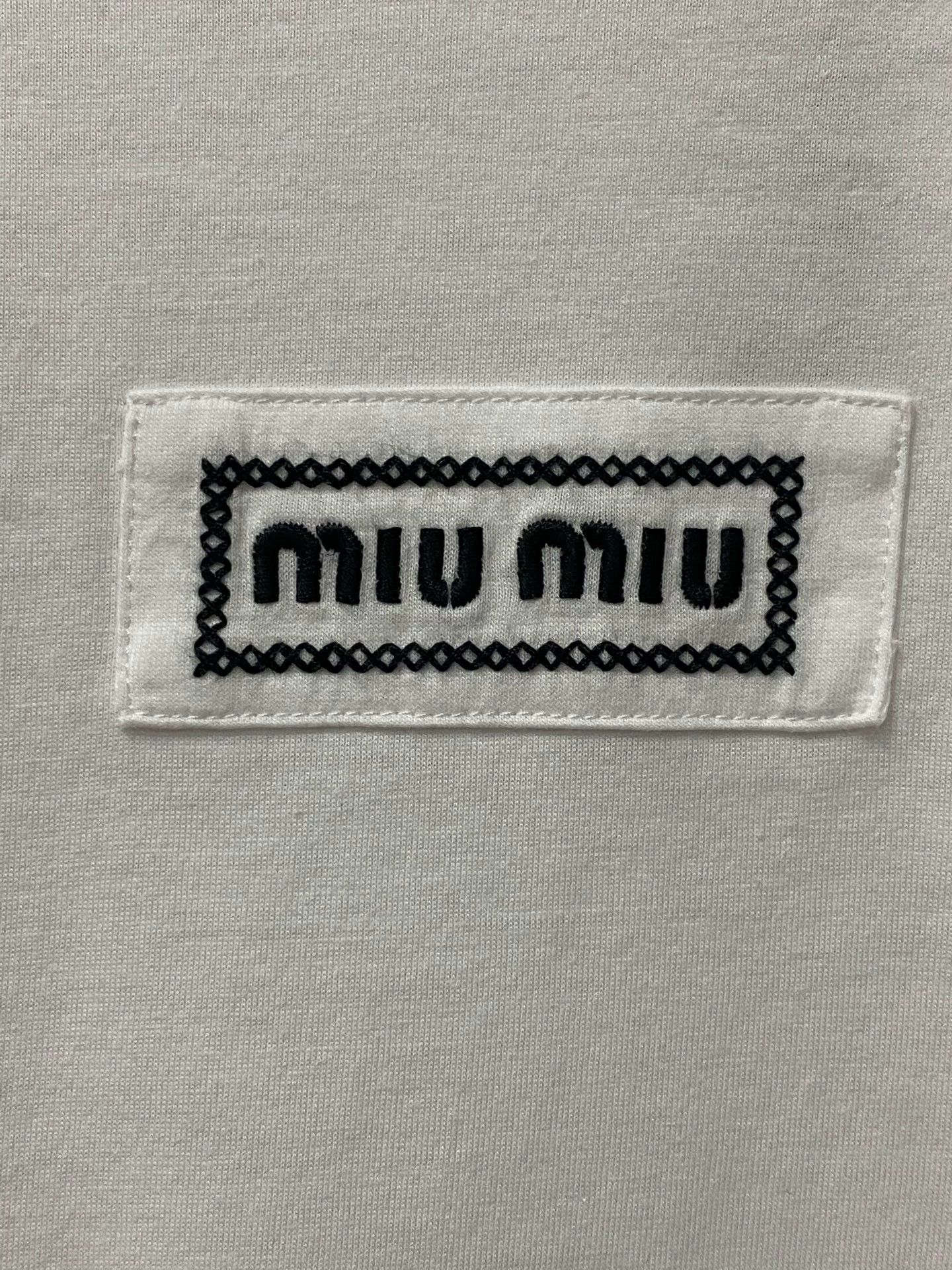 Miu Miu Miu Miu logo patch short sleeve t-shirt L Size L / US 10 / IT 46 - 5 Thumbnail