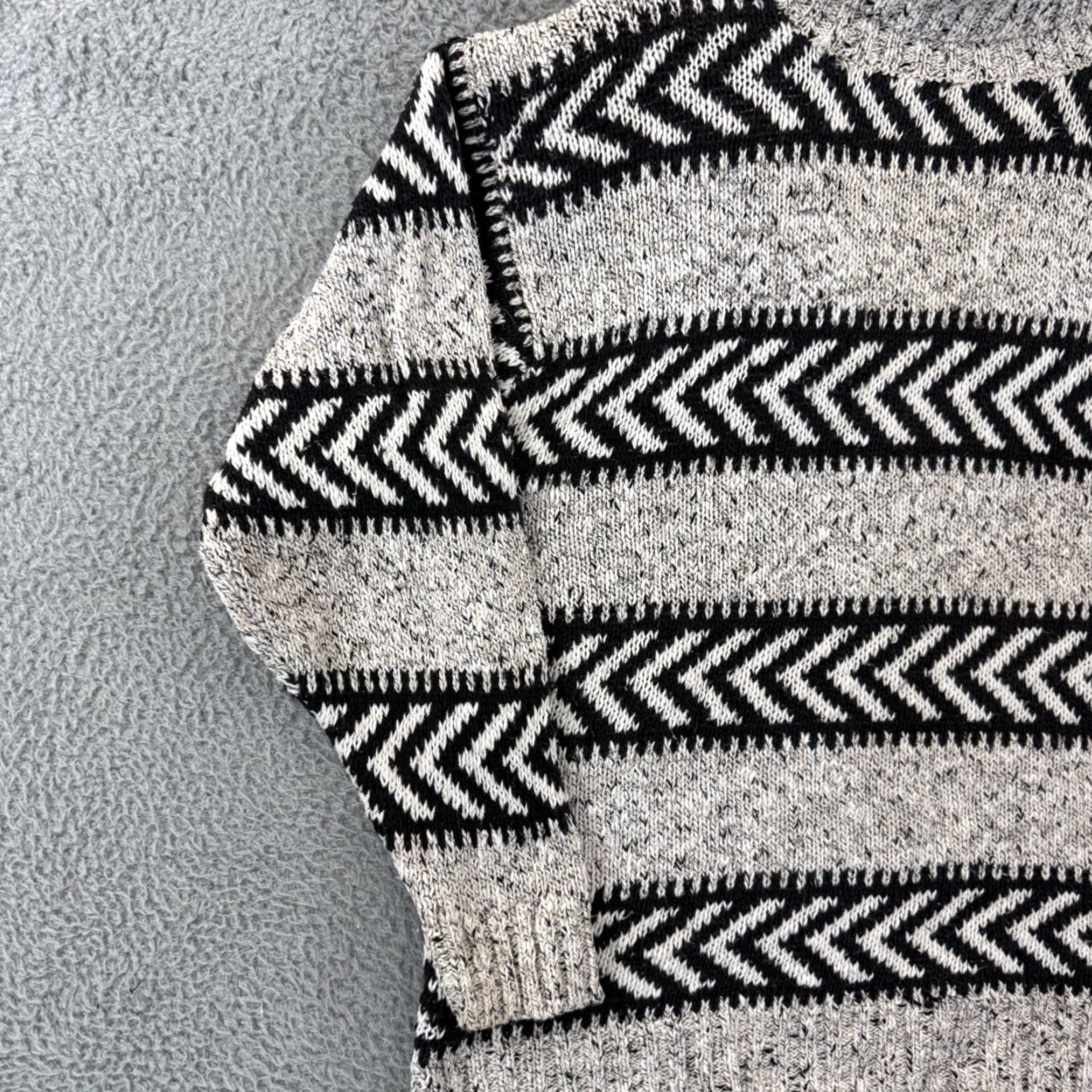 Vintage VINTAGE LizWear Sweater Women Large Beige Geometric 90s Turtleneck Knit Pullover Beigetone Beige Geometric 90s Turtleneck Pullover Women L Size L / US 10 / IT 46 - 4 Thumbnail