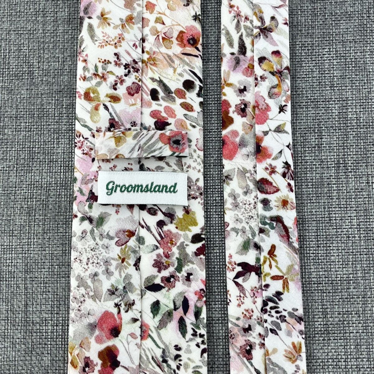 Other White w/ Raspberry Red Meadow Floral Necktie, Slim 2.75” Tie Size ONE SIZE - 5 Thumbnail