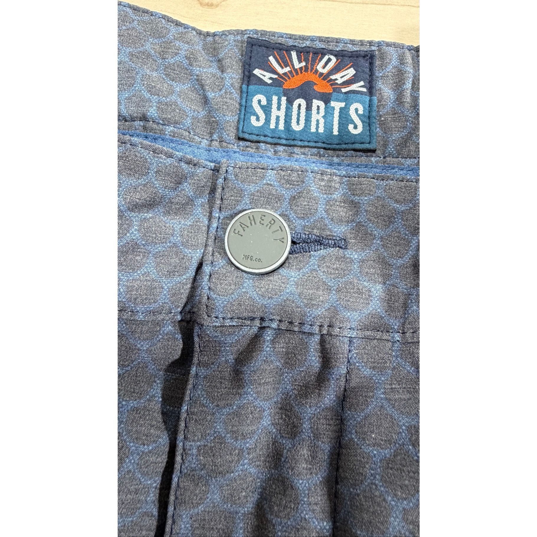 Faherty Faherty All Day Shorts Mens Size 33 9" Inseam Patterned Blue Size US 33 - 8 Thumbnail