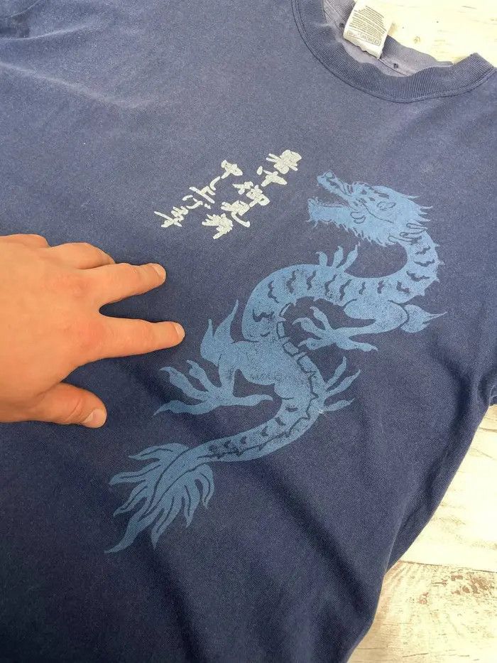Vintage Vintage Robbie Williams 2001 T-Shirt Dragon Japan Tour Y2K Size US L / EU 52-54 / 3 - 5 Thumbnail
