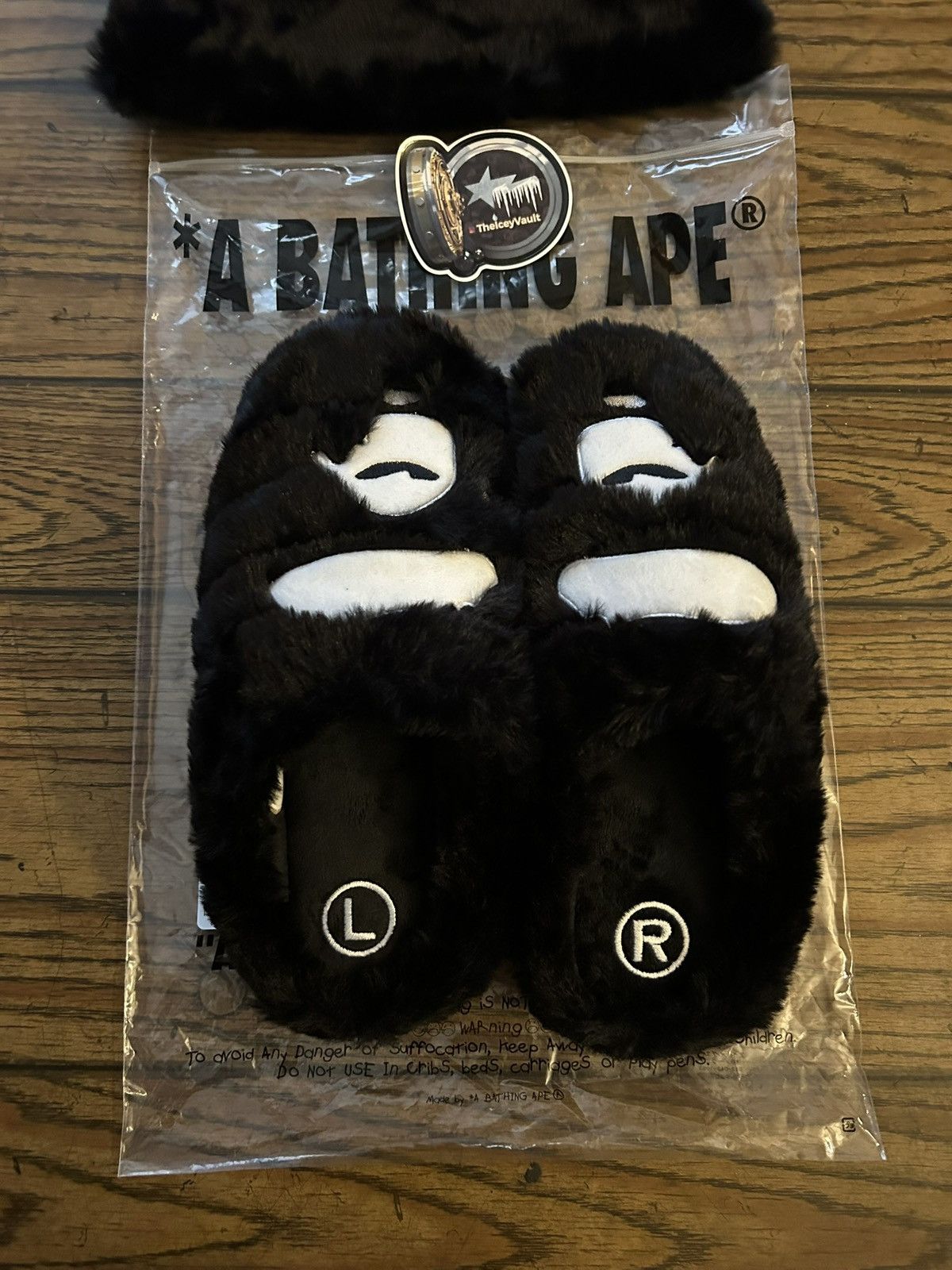 Bape × SUBU Bape x Subu Black Winter Slippers Size US 9 / EU 42 - 6 Thumbnail
