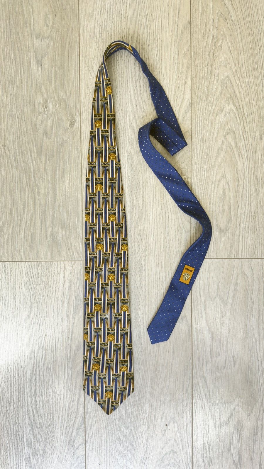 Versace Gianni Versace Vintage Silk Medusa Tie Size ONE SIZE - 1 Thumbnail