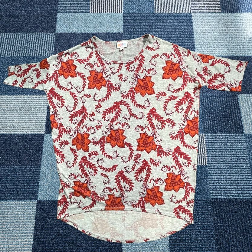 Vintage LulaRoe T Shirt Womens XS Red Floral Round Neck Dolman Tee Size XS / US 0-2 / IT 36-38 - 1 Thumbnail