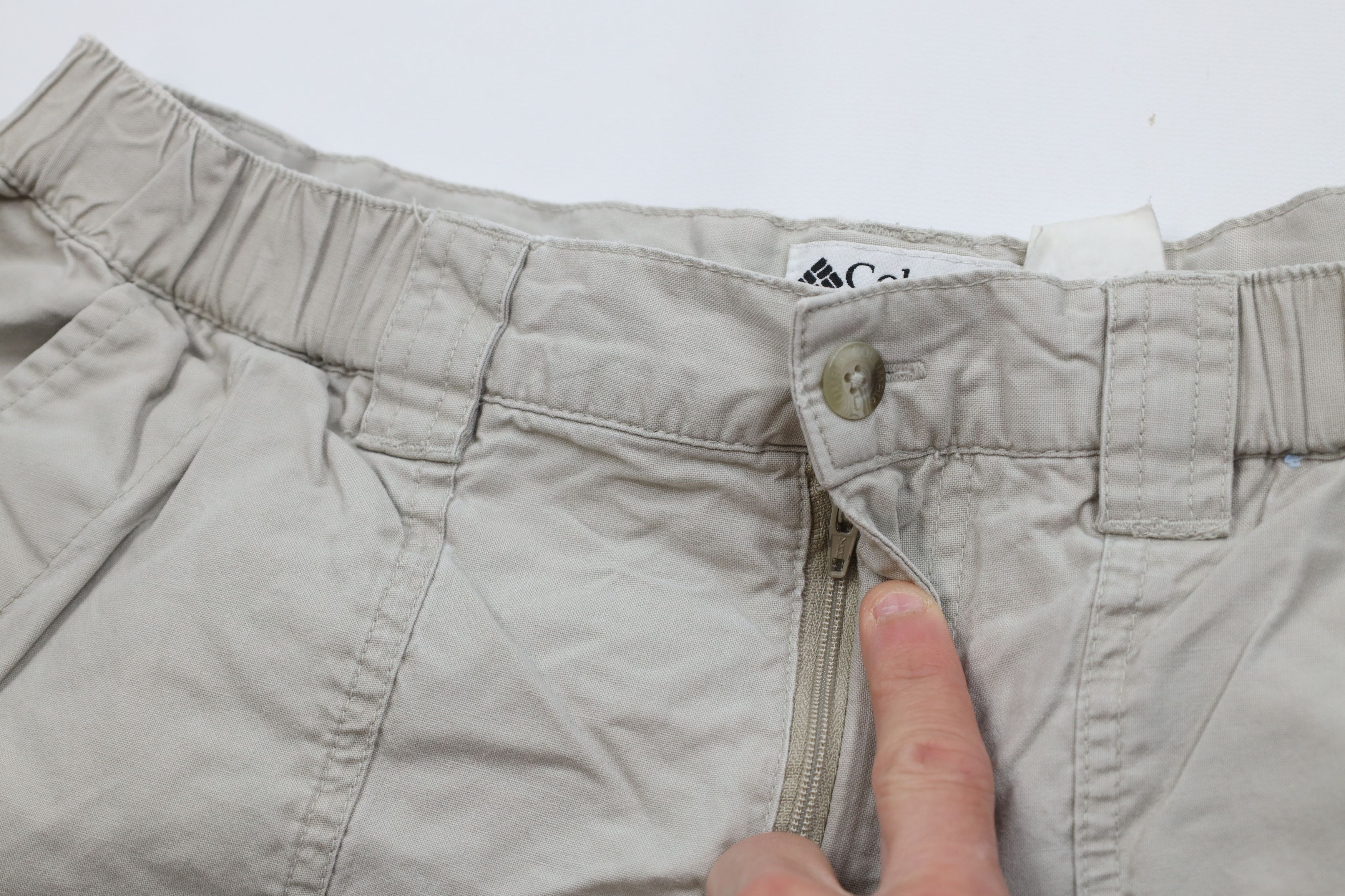 Columbia Vintage 90s Columbia Spell Out Above Knee Cargo Shorts Beige Size US 34 / EU 50 - 7 Thumbnail