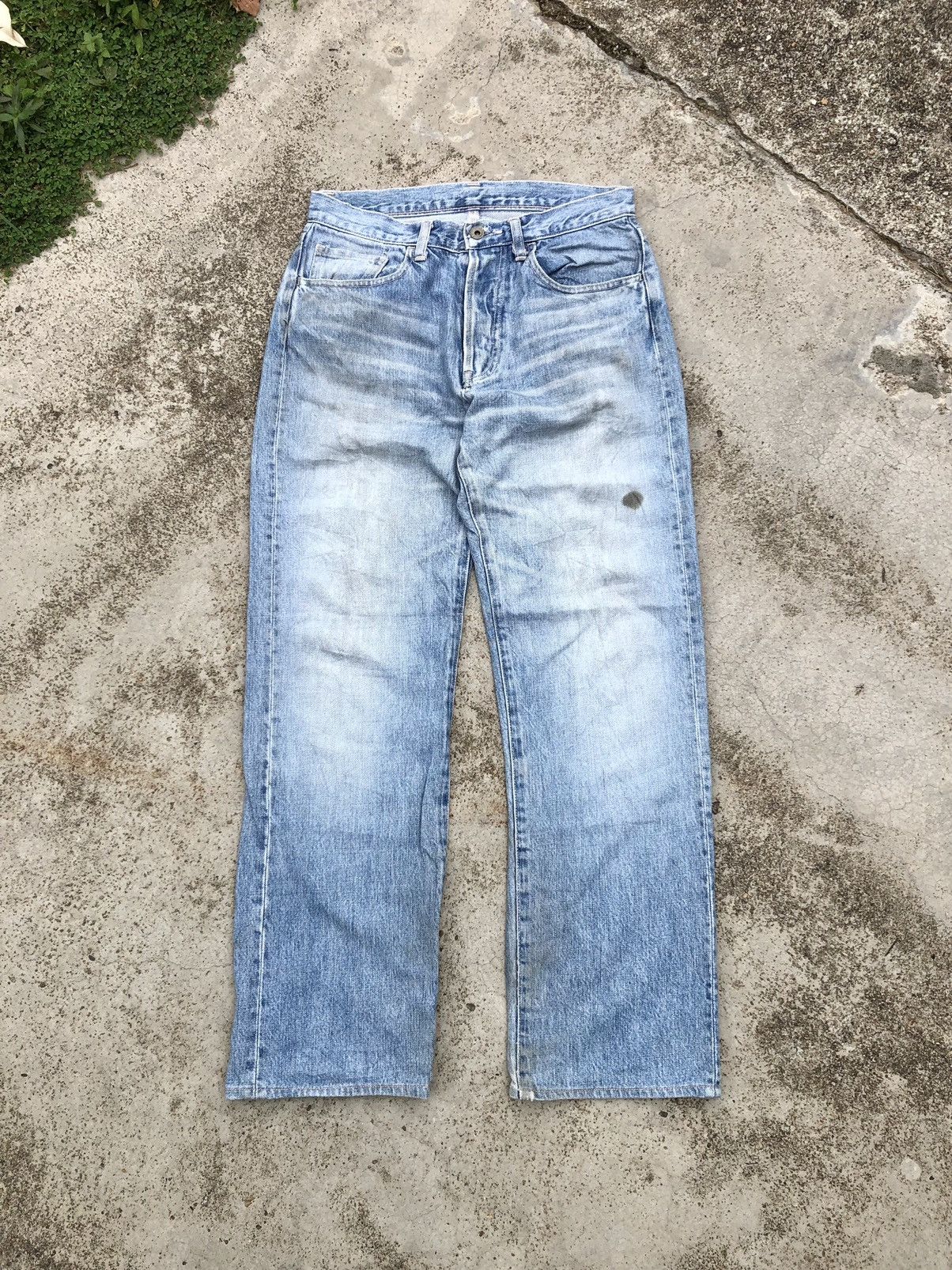 WASHED BLUE DENIM