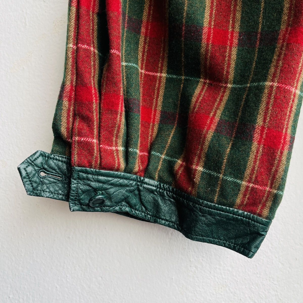 Christian Dior Monsieur × Dior × Vintage Real Vintage Christian Dior Sports Pants 1970s Size 26" / US 2 / IT 38 - 16 Thumbnail