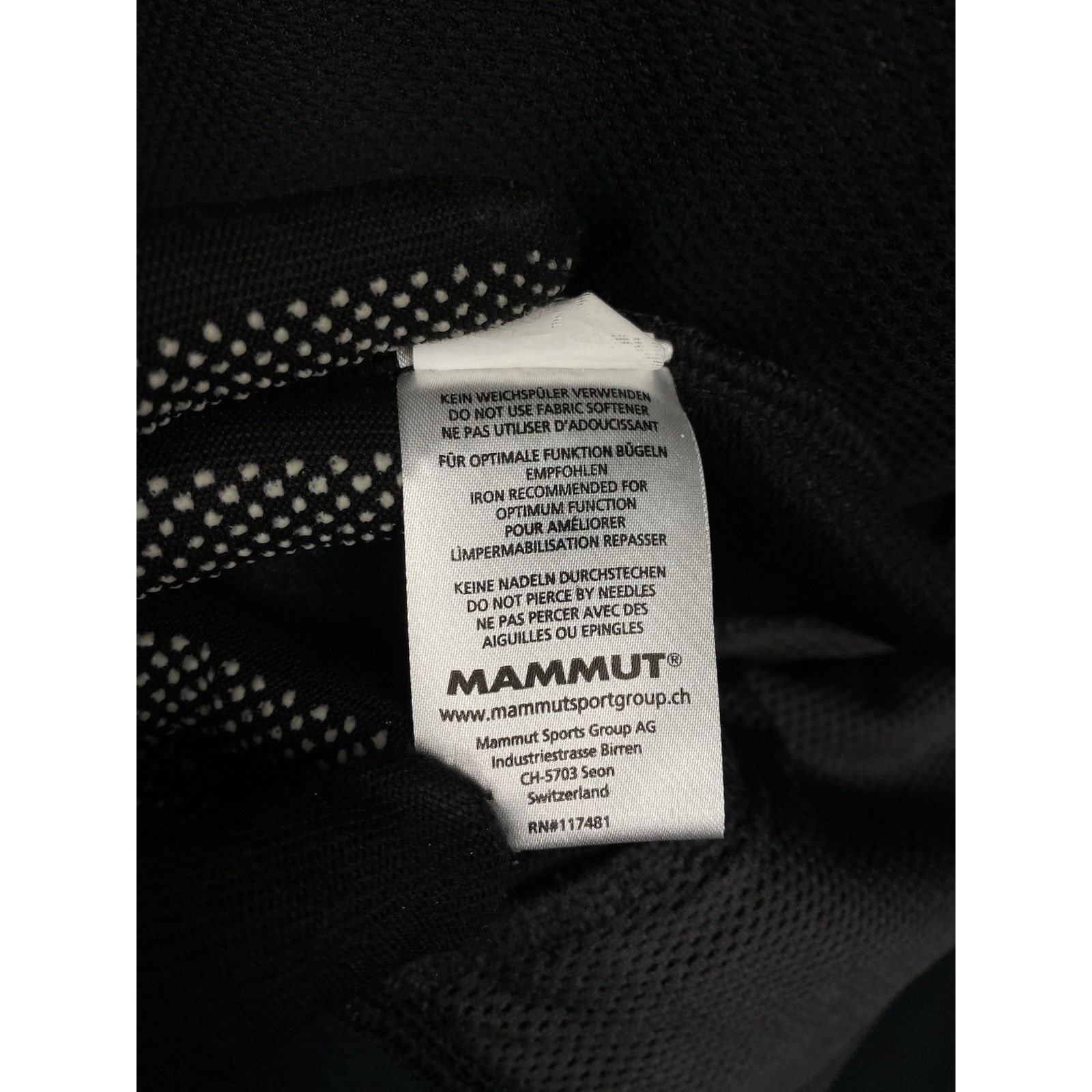Mammut Mammut Men's Black SoftTech Softshell Windbreaker Jacket Siz Size US S / EU 44-46 / 1 - 16 Thumbnail