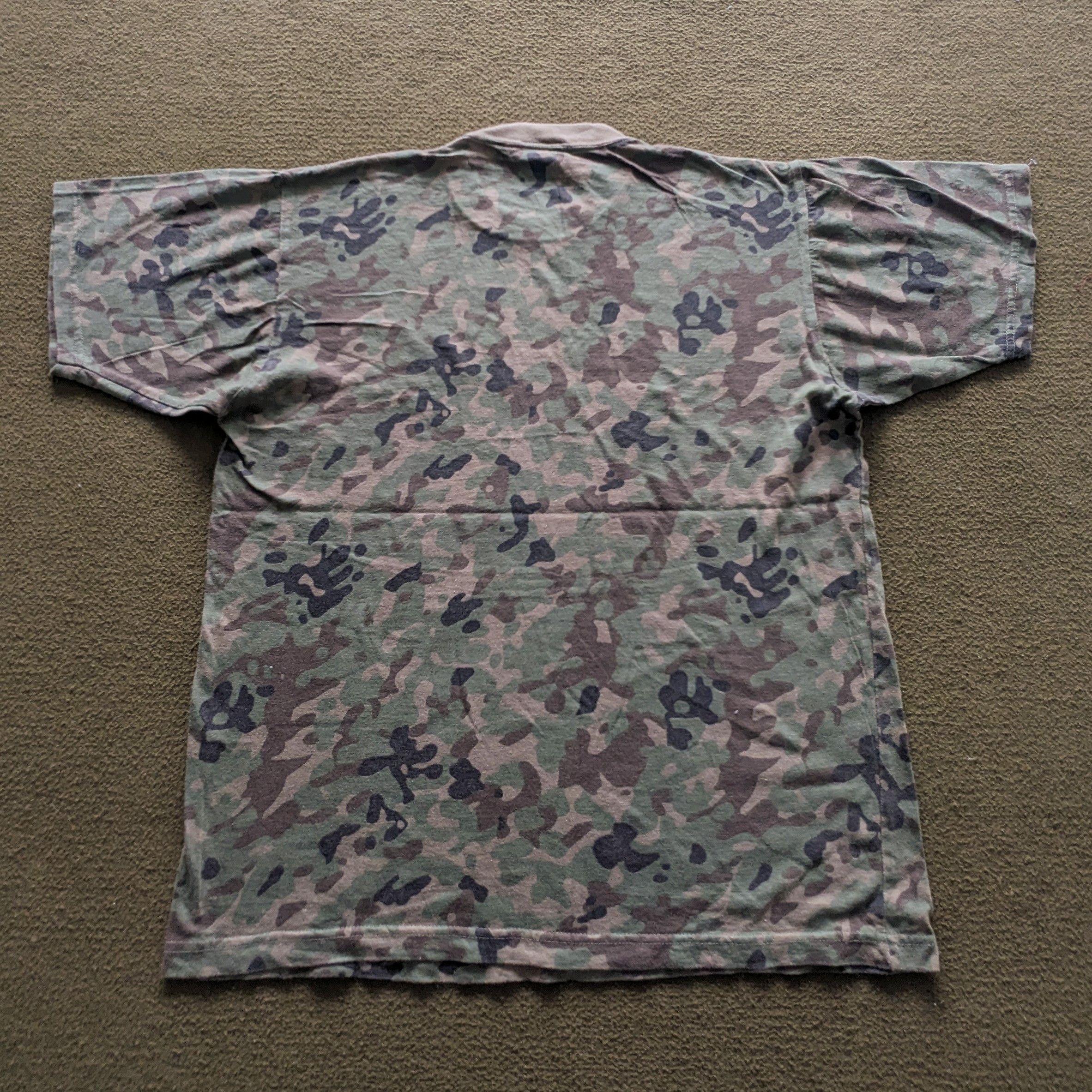 Vintage Vintage Military Army Streetwear Style T-shirt Size US M / EU 48-50 / 2 - 2 Thumbnail