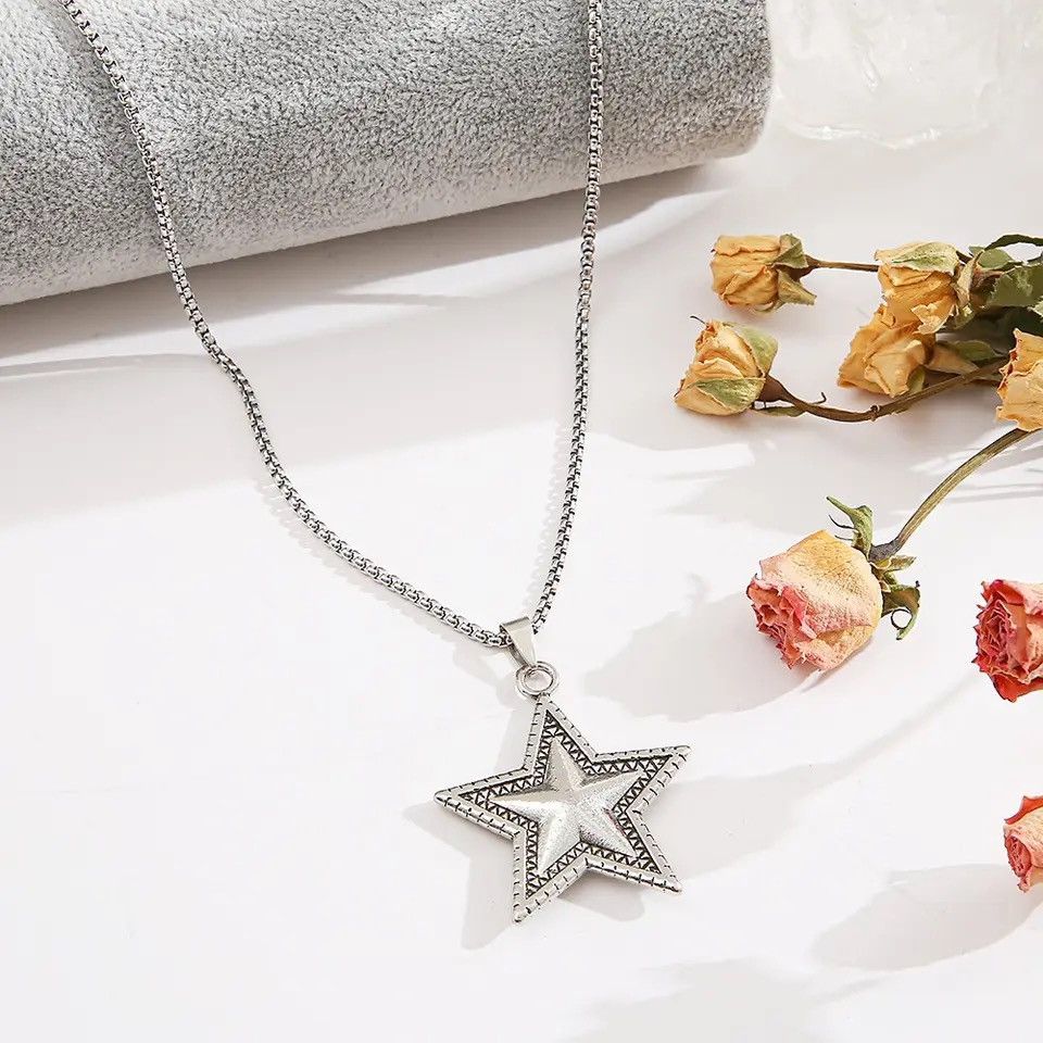 Jewelry Punk Five Pointed Star Necklace Size ONE SIZE - 3 Thumbnail