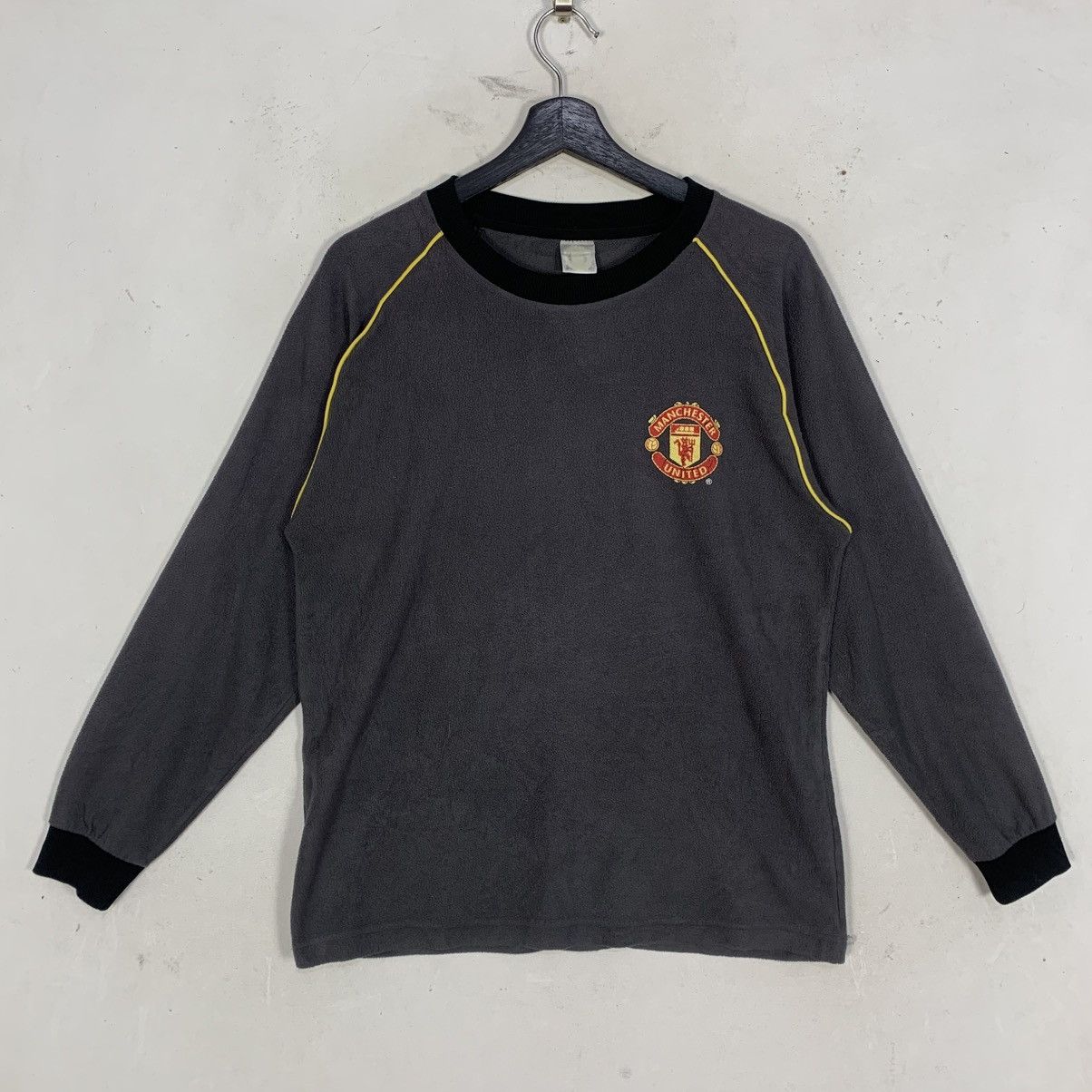 Vintage Vintage Manchester United FootballClub Sportwear Sweatshirt Size US M / EU 48-50 / 2 - 1 Thumbnail