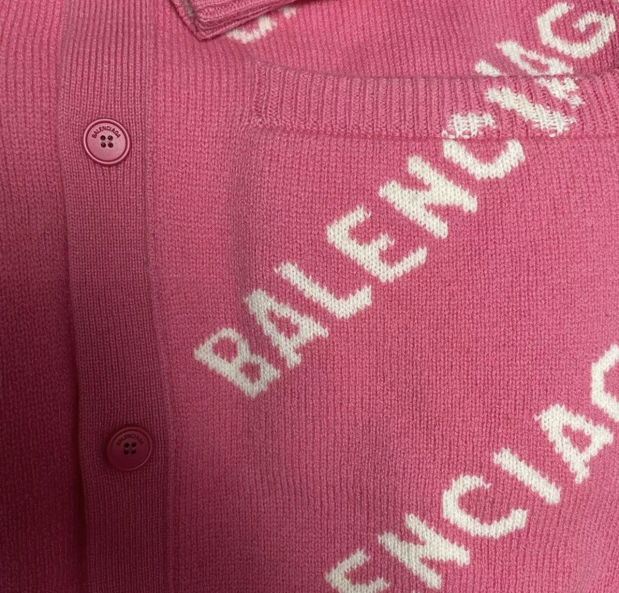 Balenciaga Balenciaga pink bullet screen knitted cardigan shirt Size US S / EU 44-46 / 1 - 5 Thumbnail