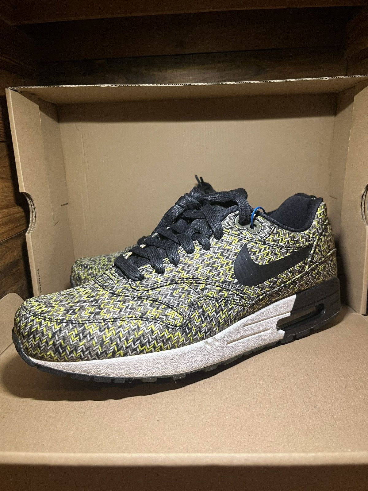 image of Nike Air Max 1 Prm Sp ‘Zig-Zag Pack’ 2013 Vntg Ds Shoes in Green, Men's (Size 10)