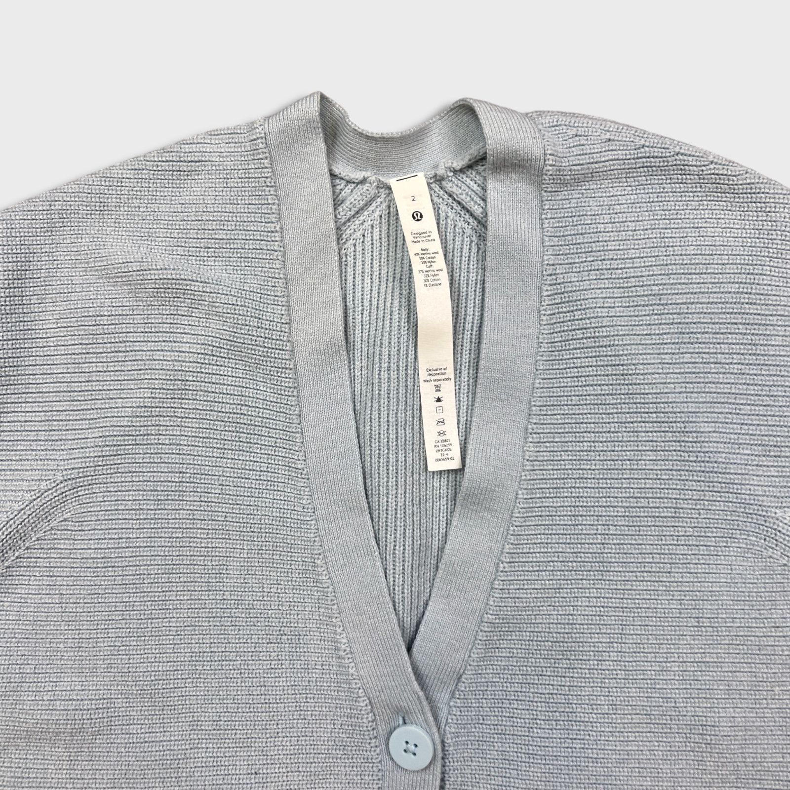 Lululemon Lululemon Merino Wool-Blend Cardigan sz 2 Button Up Sweater Size XS / US 0-2 / IT 36-38 - 2 Thumbnail
