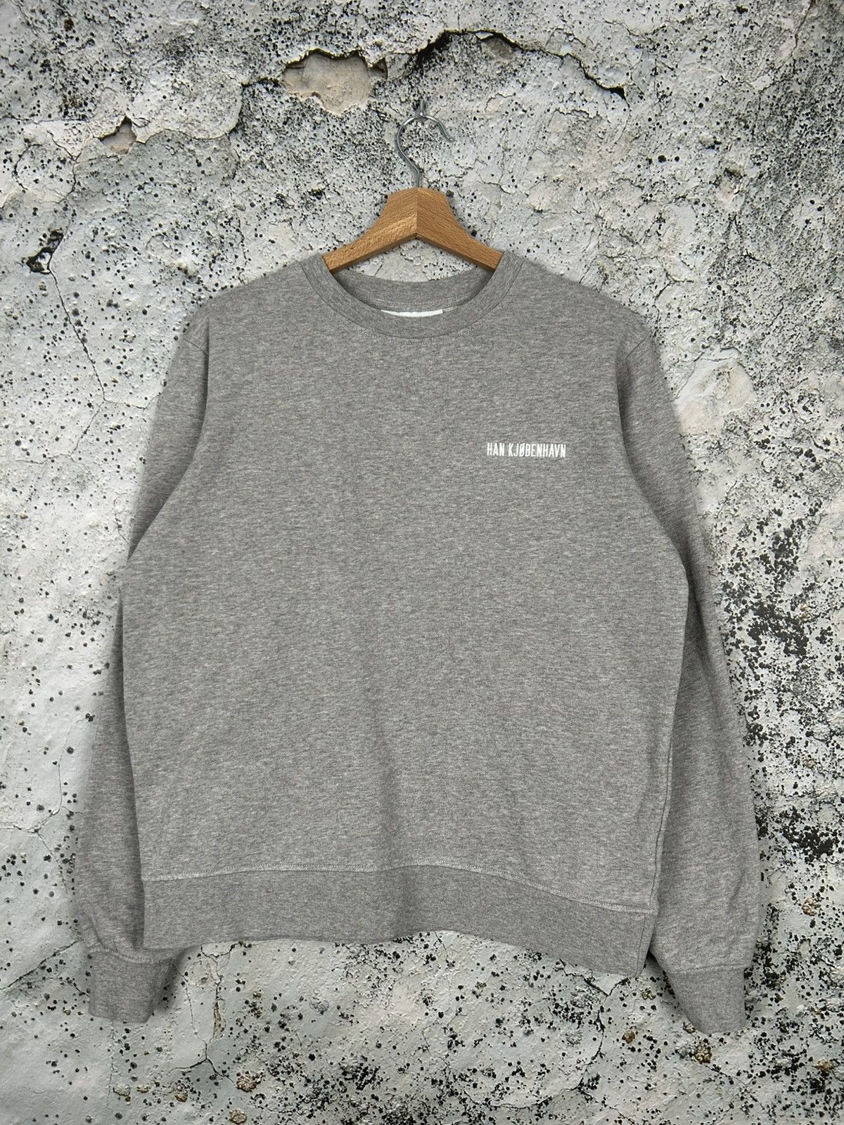 Han Kjobenhavn Han Kjobenhavn Grey Crewneck Designer Hype Streetwear Size US S / EU 44-46 / 1 - 1 Thumbnail