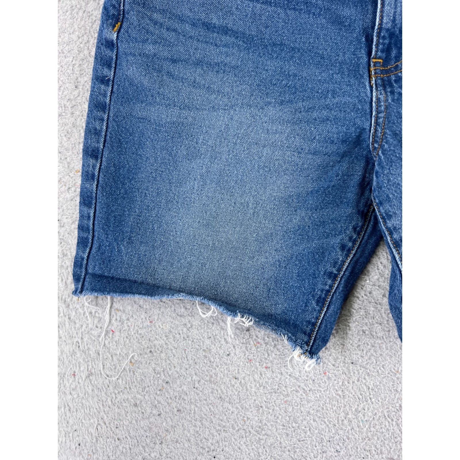 Vans Vans Shorts Womens 7 Blue Denim Mid Rise Cut-Off 27x7 Regular 5-Pocket Denim Short Jeans Wool? Size 28" / US 6 / IT 42 - 3 Thumbnail