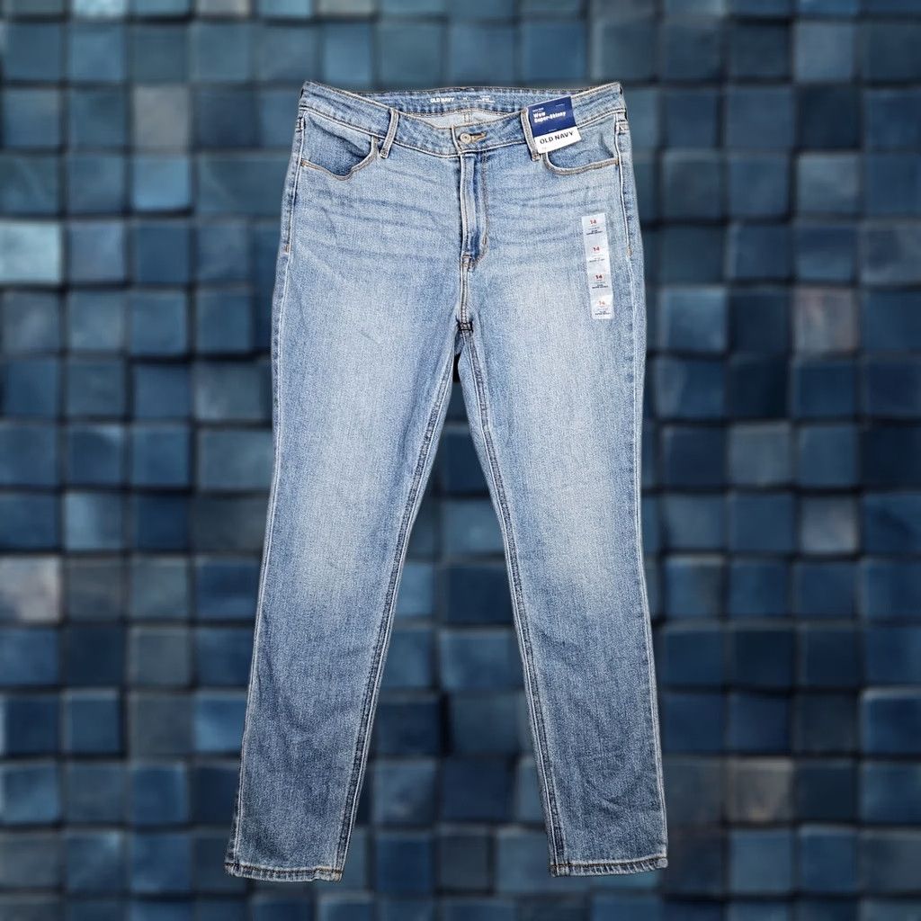 Old Navy Old Navy Jeans Skinny Blue Short Mid Rise 14 Regular Color Blue Denim Cotton/Spandex Button Belted Womens Jeans - New Size 36" / US 14 / IT 50 - 1 Thumbnail