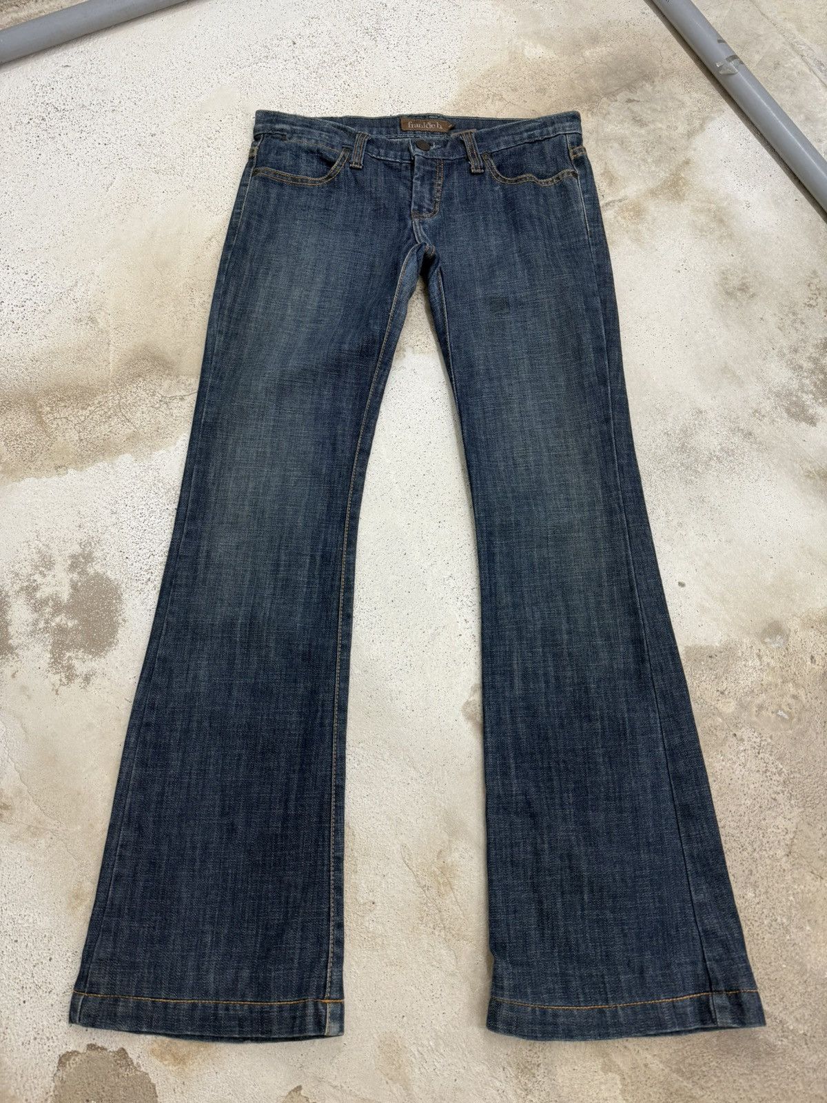 Frankie Shop Frankie b. Embellish Back Pocket Flare Denim Pants Size 30" / US 8 / IT 44 - 1 Thumbnail
