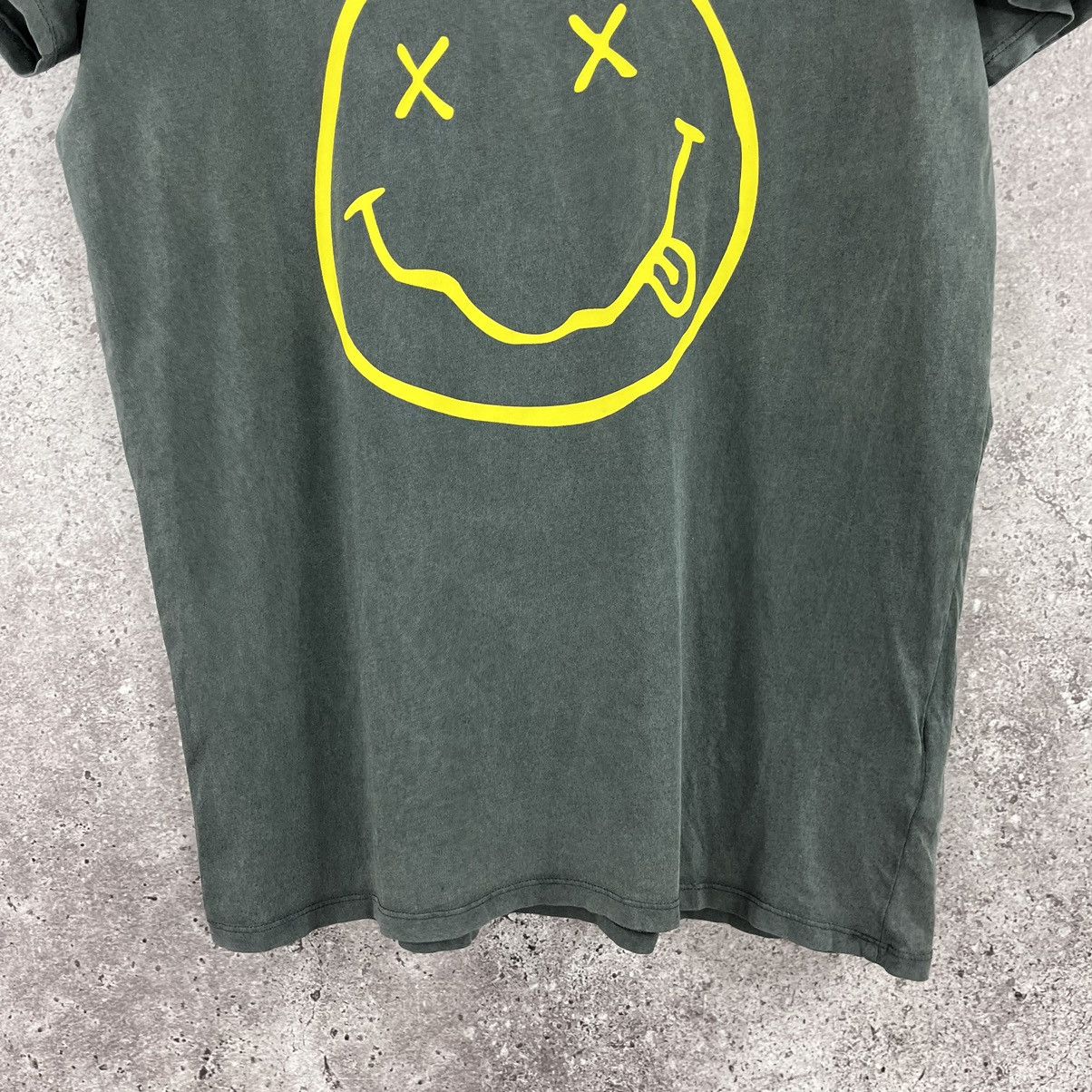 Band Tees × Nirvana Nirvana Rock Band T-Shirt Big Logo Smile Grey Size M Size US M / EU 48-50 / 2 - 6 Thumbnail
