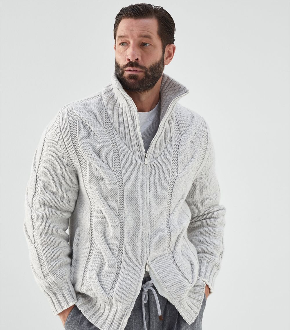 o1w1db10924 Cash Padded Outerwear in Light Grey