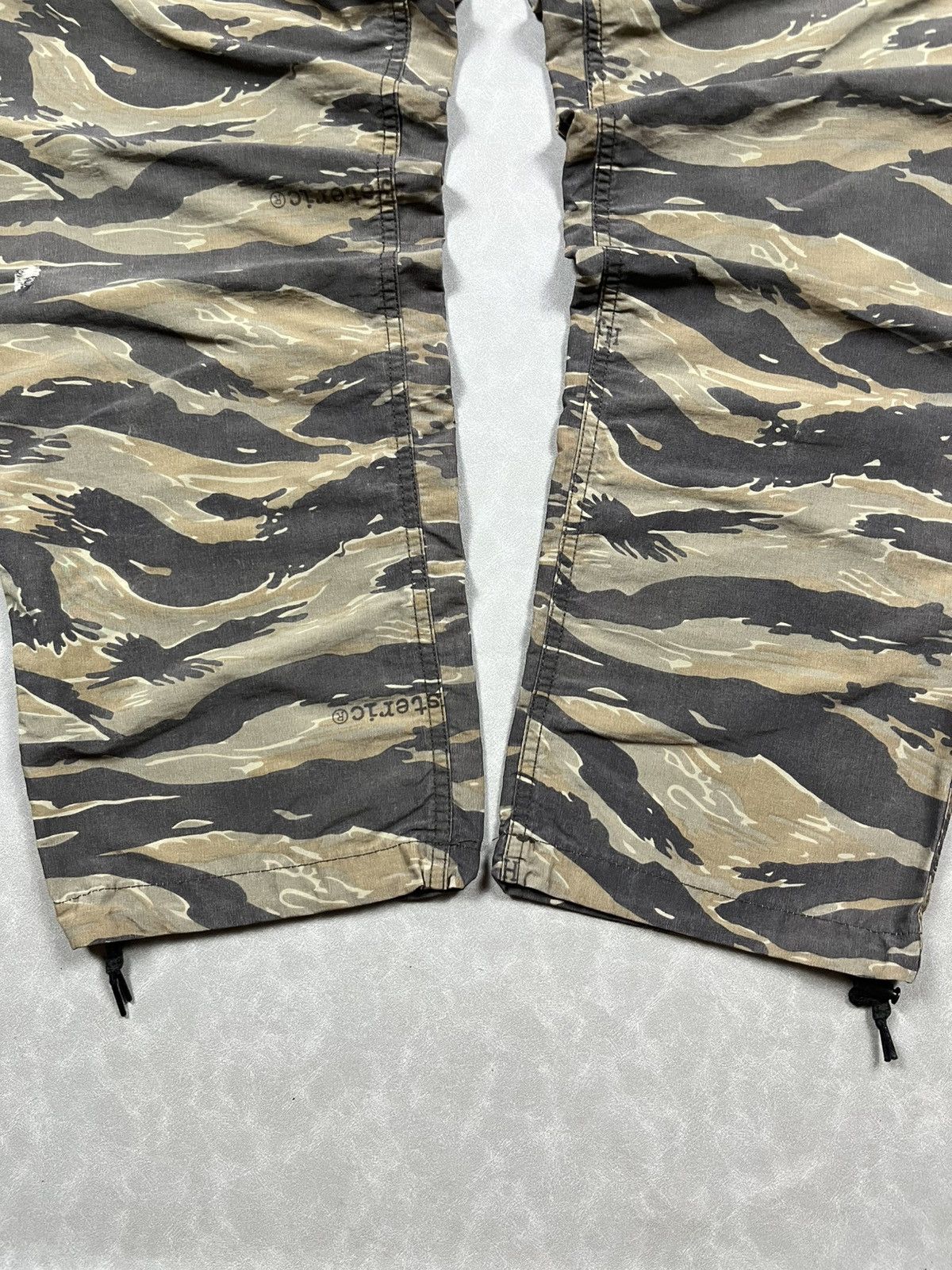 Hysteric Glamour 1999 Hysteric Glamour tiger camo pants Size US 32 / EU 48 - 9 Thumbnail