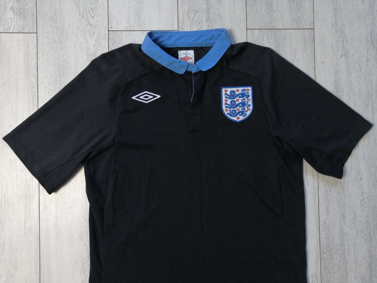 Umbro ENGLAND TEAM JERSEY 2011-2012 Size US M / EU 48-50 / 2 - 2 Thumbnail