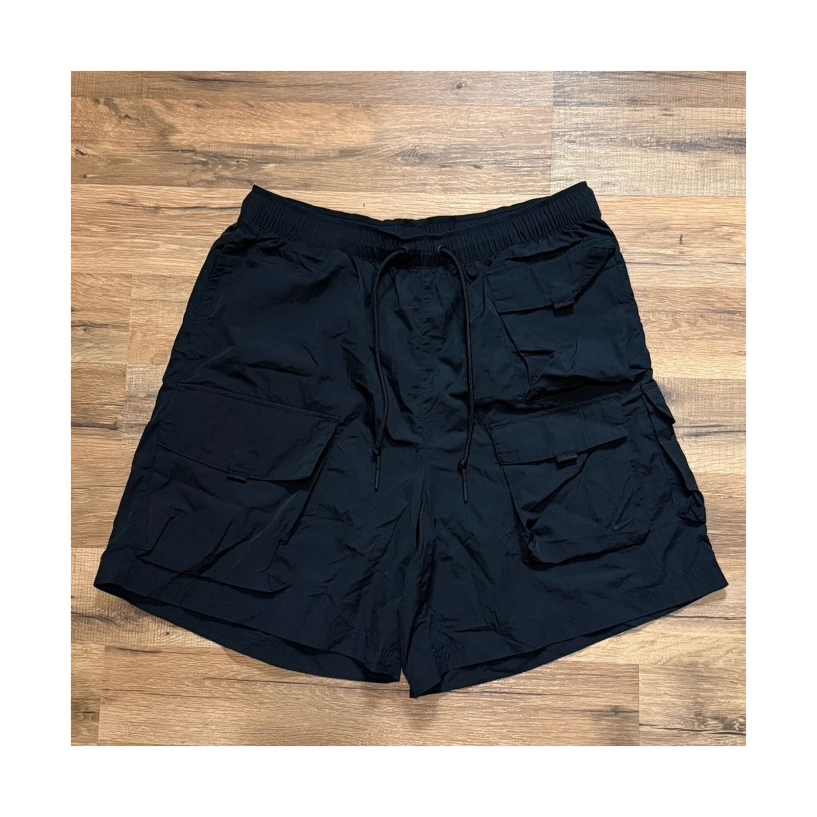 Columbia NWOT Nike Tech Cargo Shorts Size US 30 / EU 46 - 1 Thumbnail