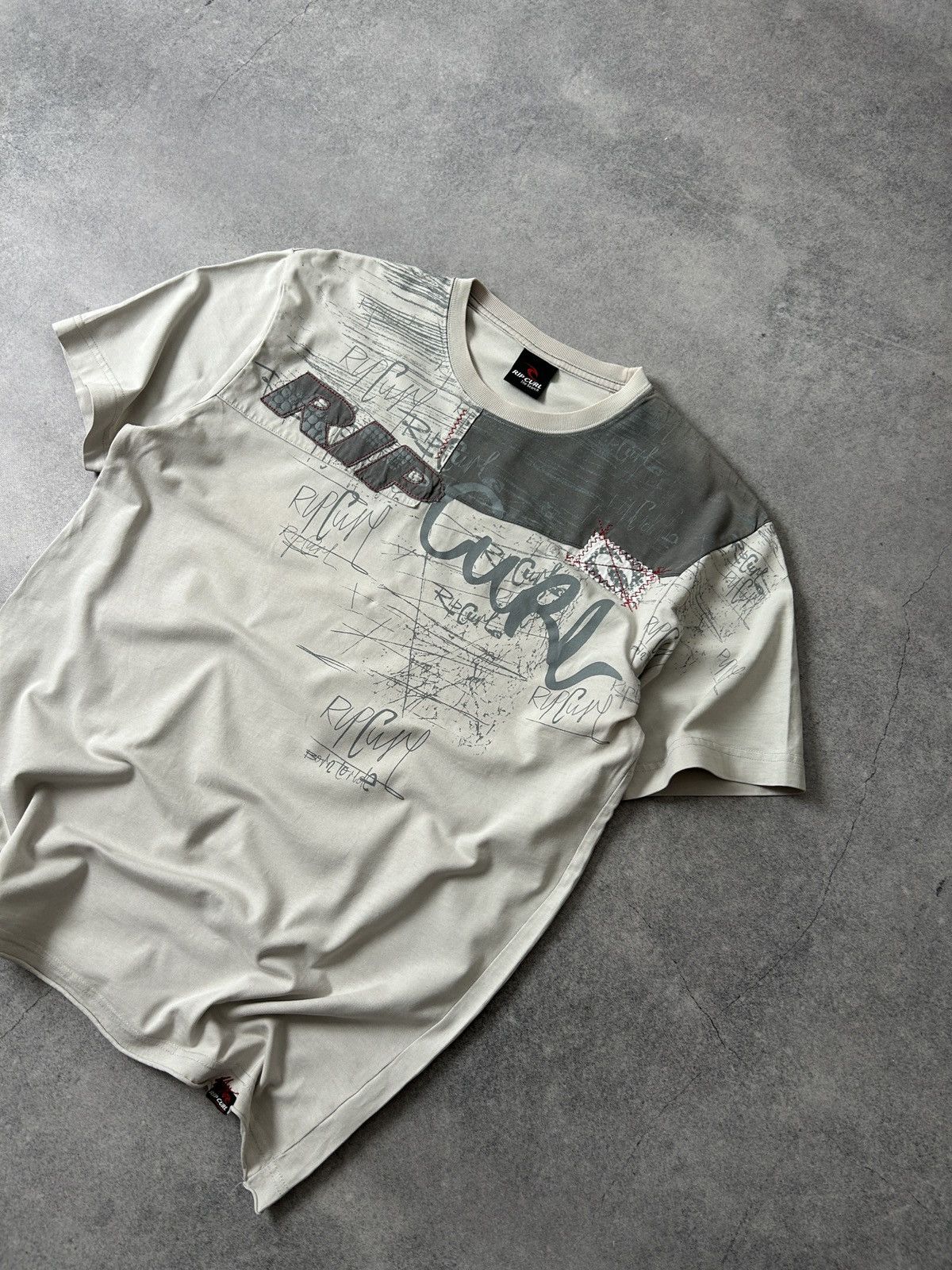Rip Curl Vintage Rip Curl y2k big logo shirts mens grey Size US M / EU 48-50 / 2 - 2 Thumbnail