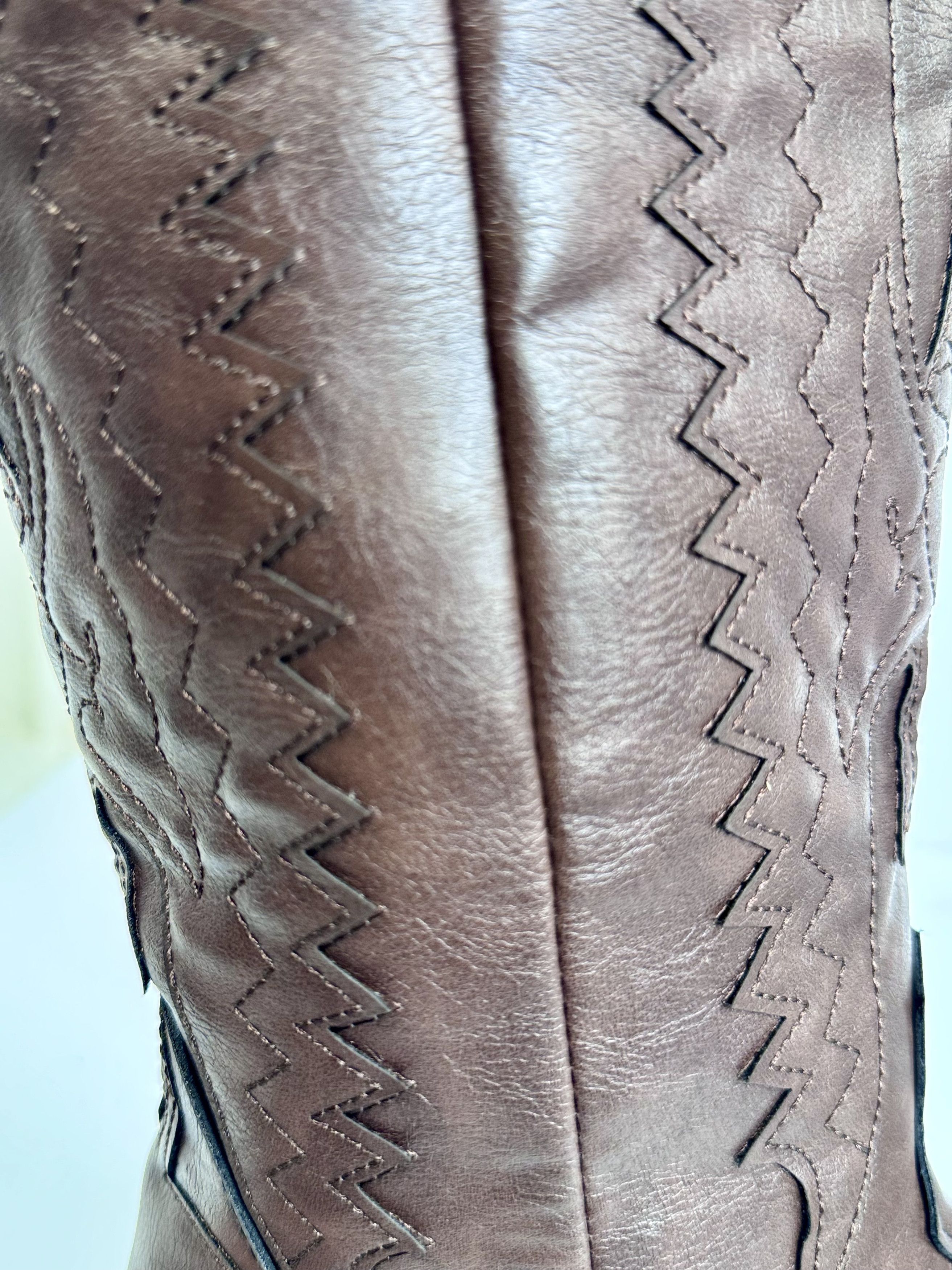 Other Unisex Retro FAUX LEATHER Western Cowboy Boots (45 EU) Size US 14 / EU 47 - 6 Thumbnail